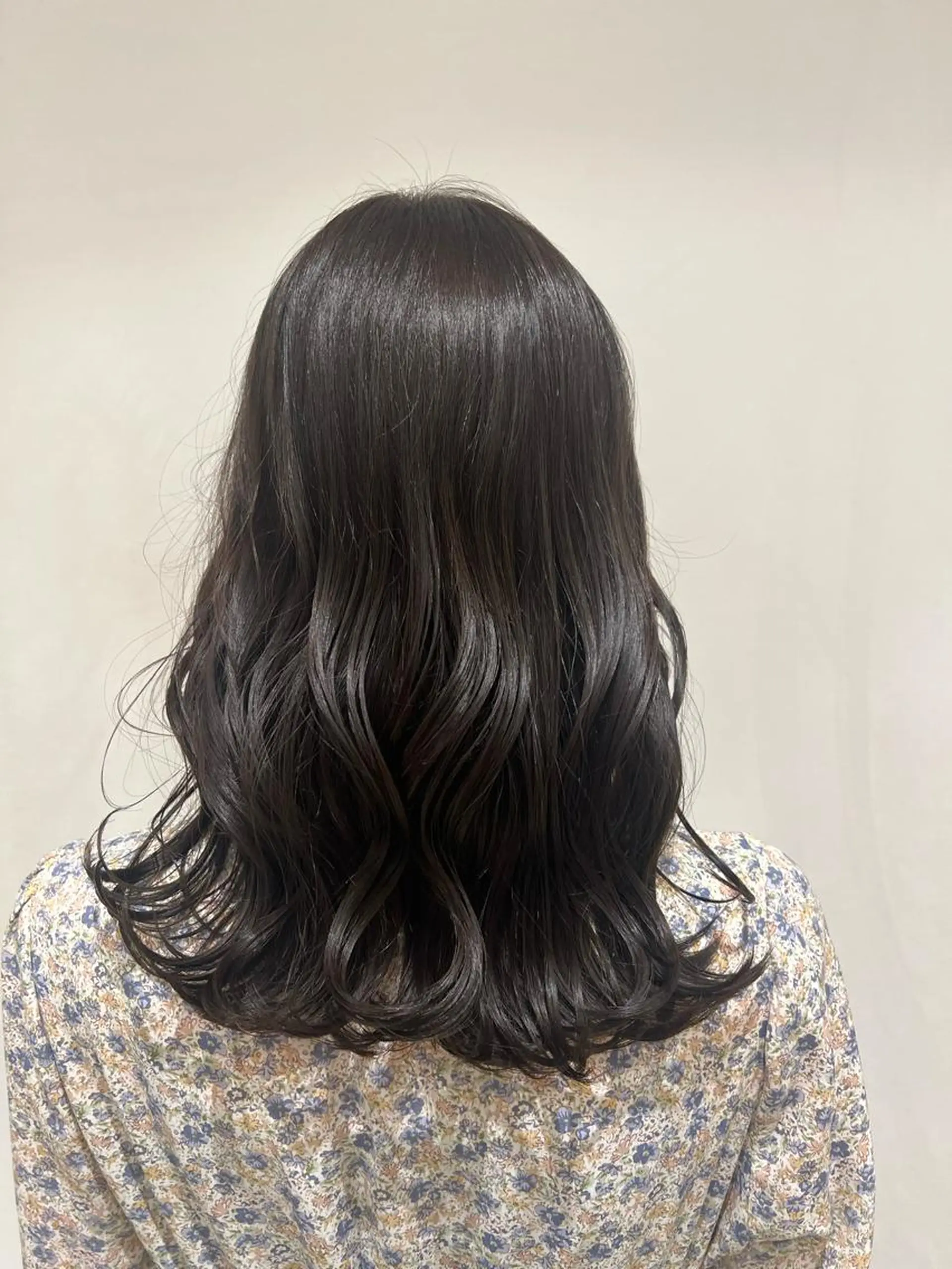 ミディアム カラー ヘアカラー SVTオタク美容師 ねねのヘアスタイル