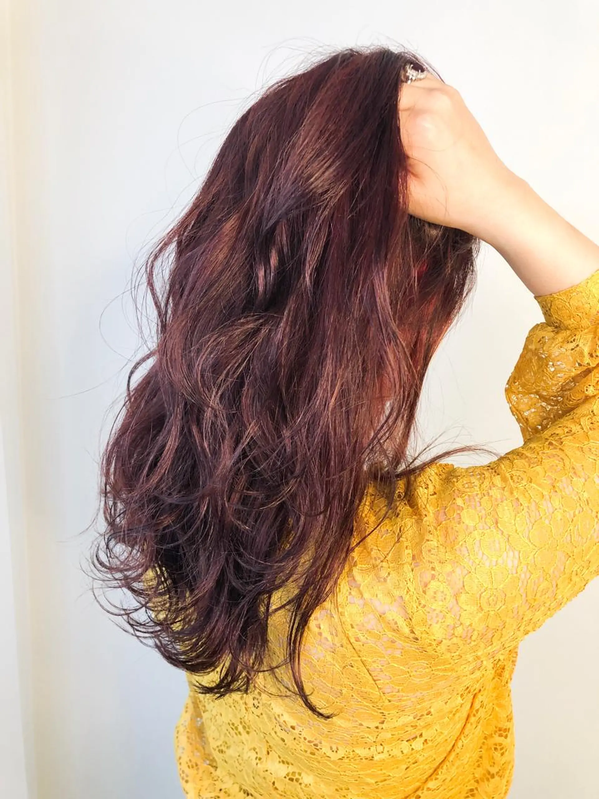 ロング ヘアカラー a .のヘアスタイル