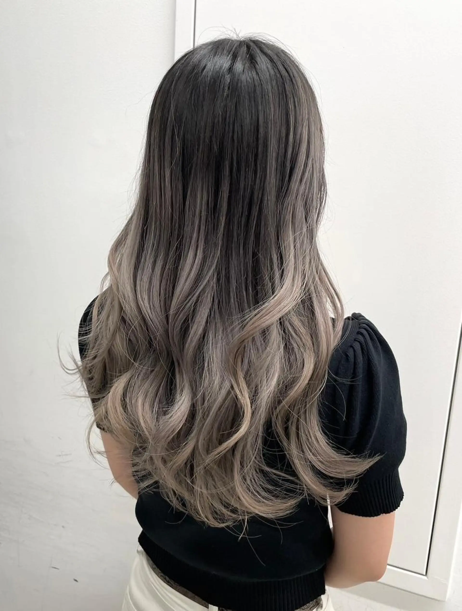 カラー アディクシーカラー アッシュ ブルーカラー ダークアッシュ グレージュ 【公式】amble luxe 中野のヘアスタイル