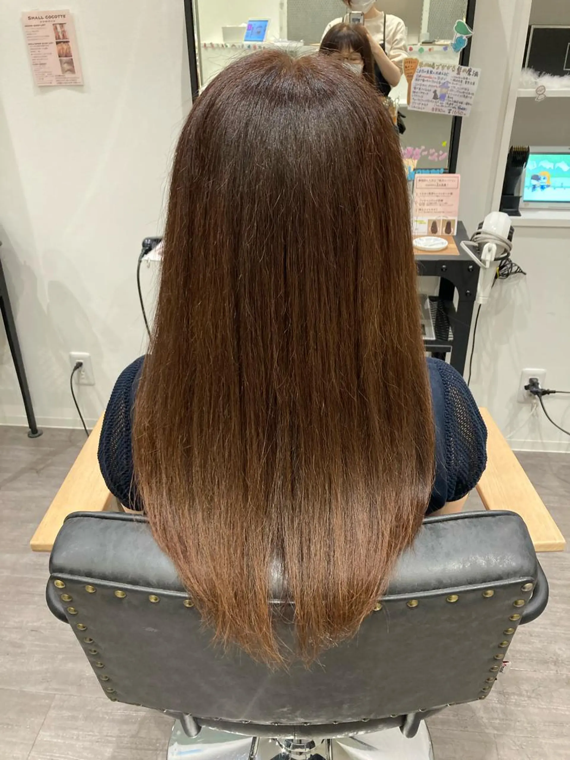 セミロング ✂️carina✂️ ハイトーンカラー🤩のヘアスタイル