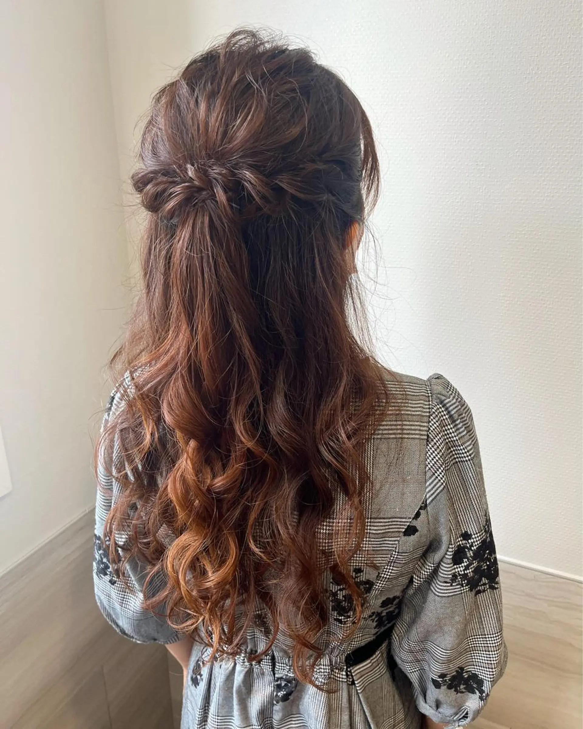 ロング ヘアアレンジ tomida yukiのマツエク・マツパデザイン