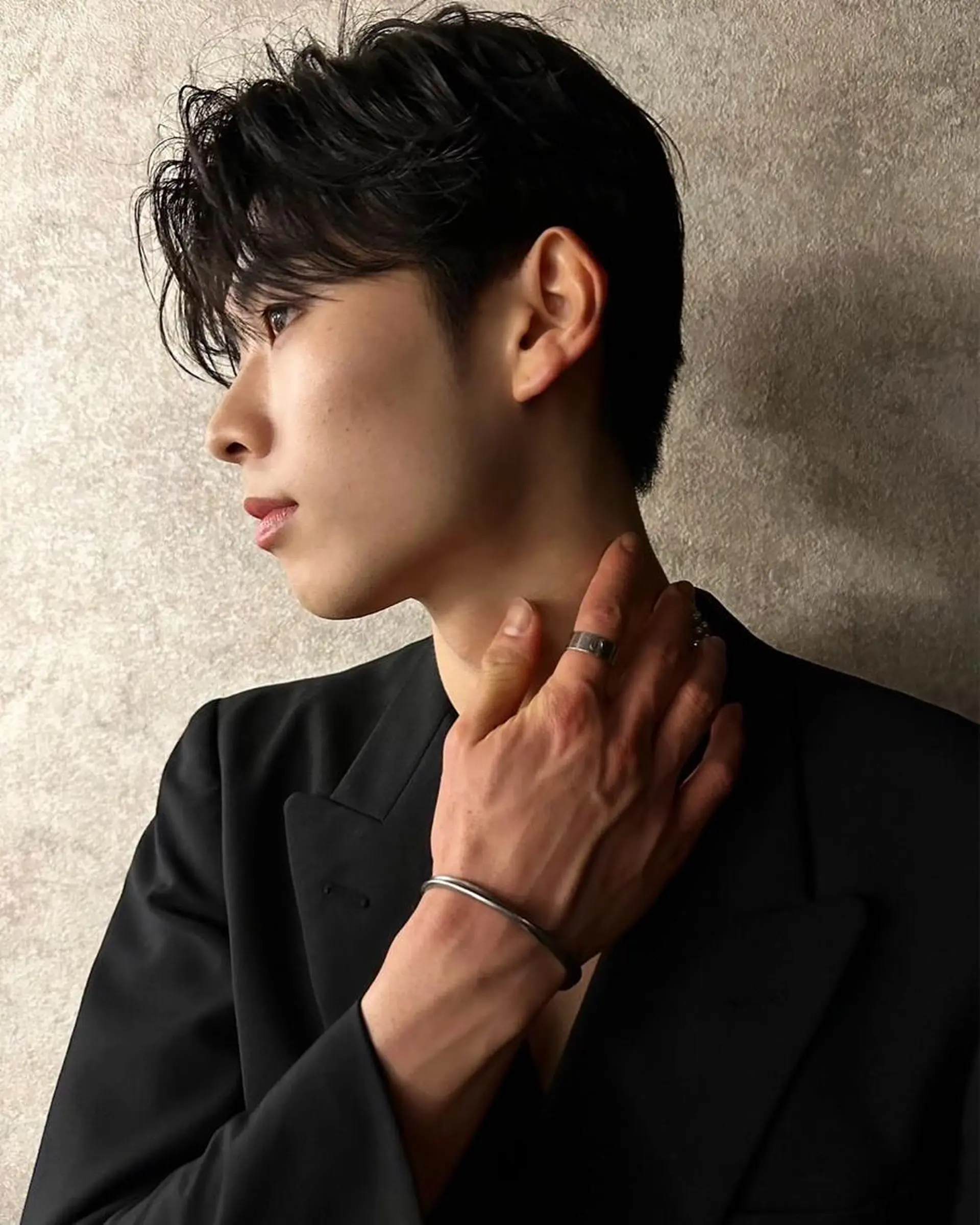 ショート メンズ mellow所属・顔周りデザイン/ ハイトーン/多田悠馬のヘアスタイル