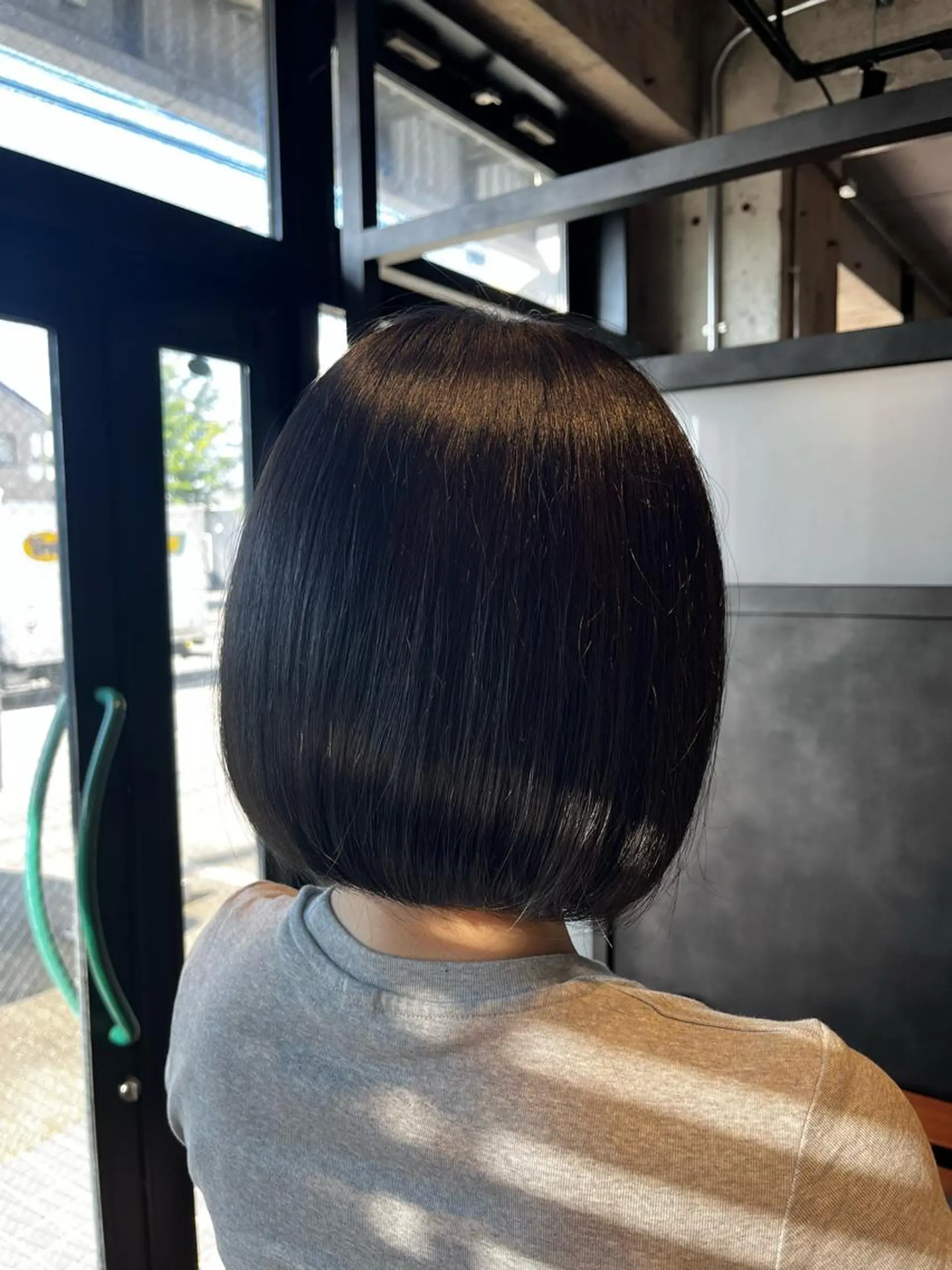 ショート ヘアカラー カラー/ブリーチ 岸谷真幸のヘアスタイル