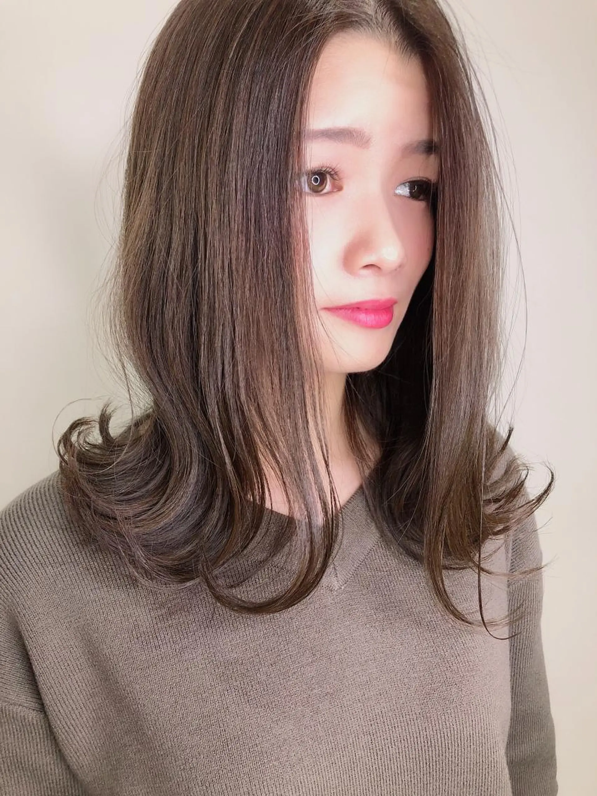 セミロング 似合わせカット 小顔カット 外ハネヘア ボンドストーリーノヴァ所属・縮毛矯正・髪質改善 ❣️三浦正也のヘアスタイル