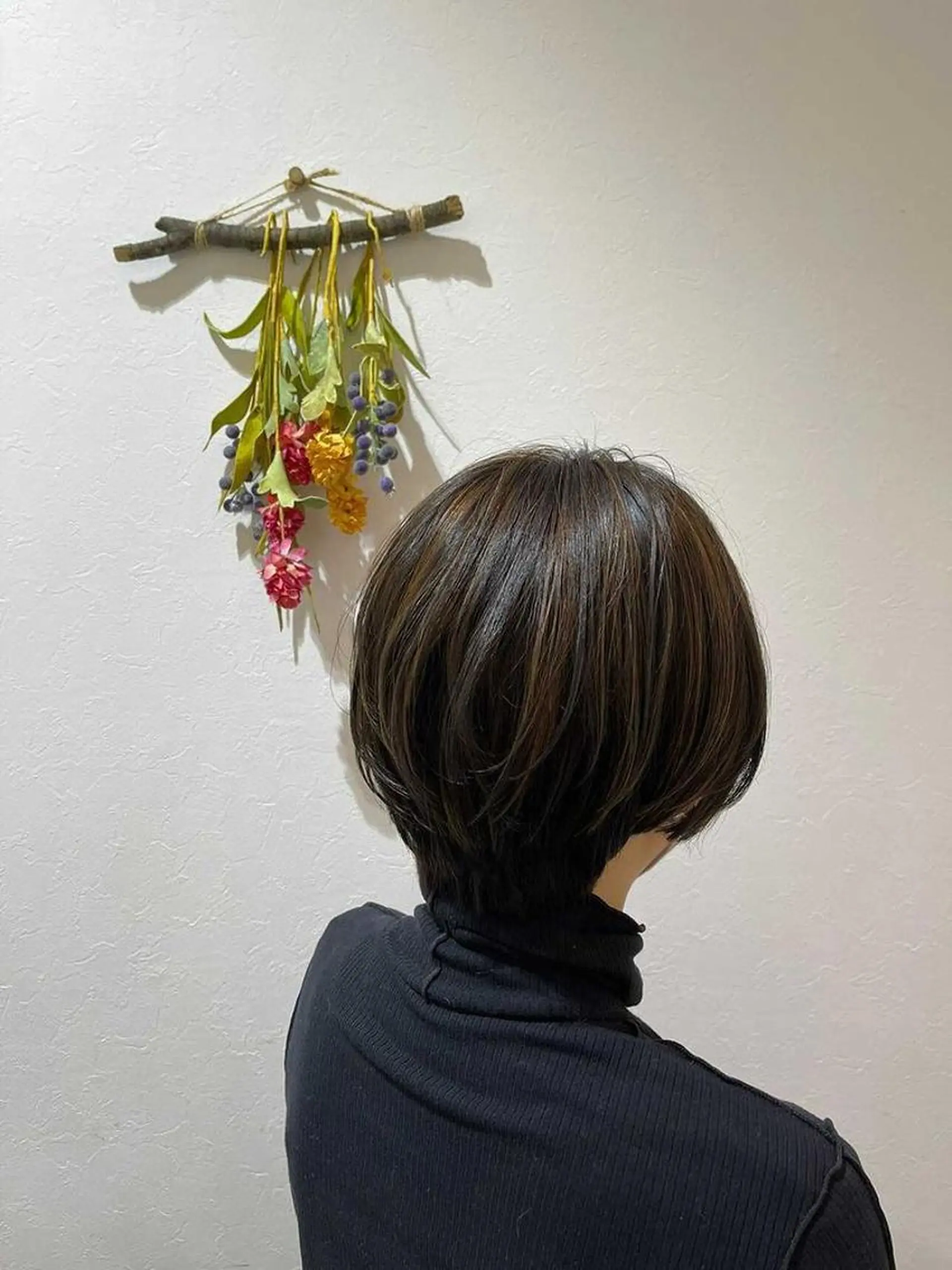 ショート カラー ハイライトカラー ハイライト ショートヘア カット ヘアカラー hair salon A 【エース】所属・🫧高鹿汰一髪質改善 /白髪ぼかし🫧のヘアスタイル