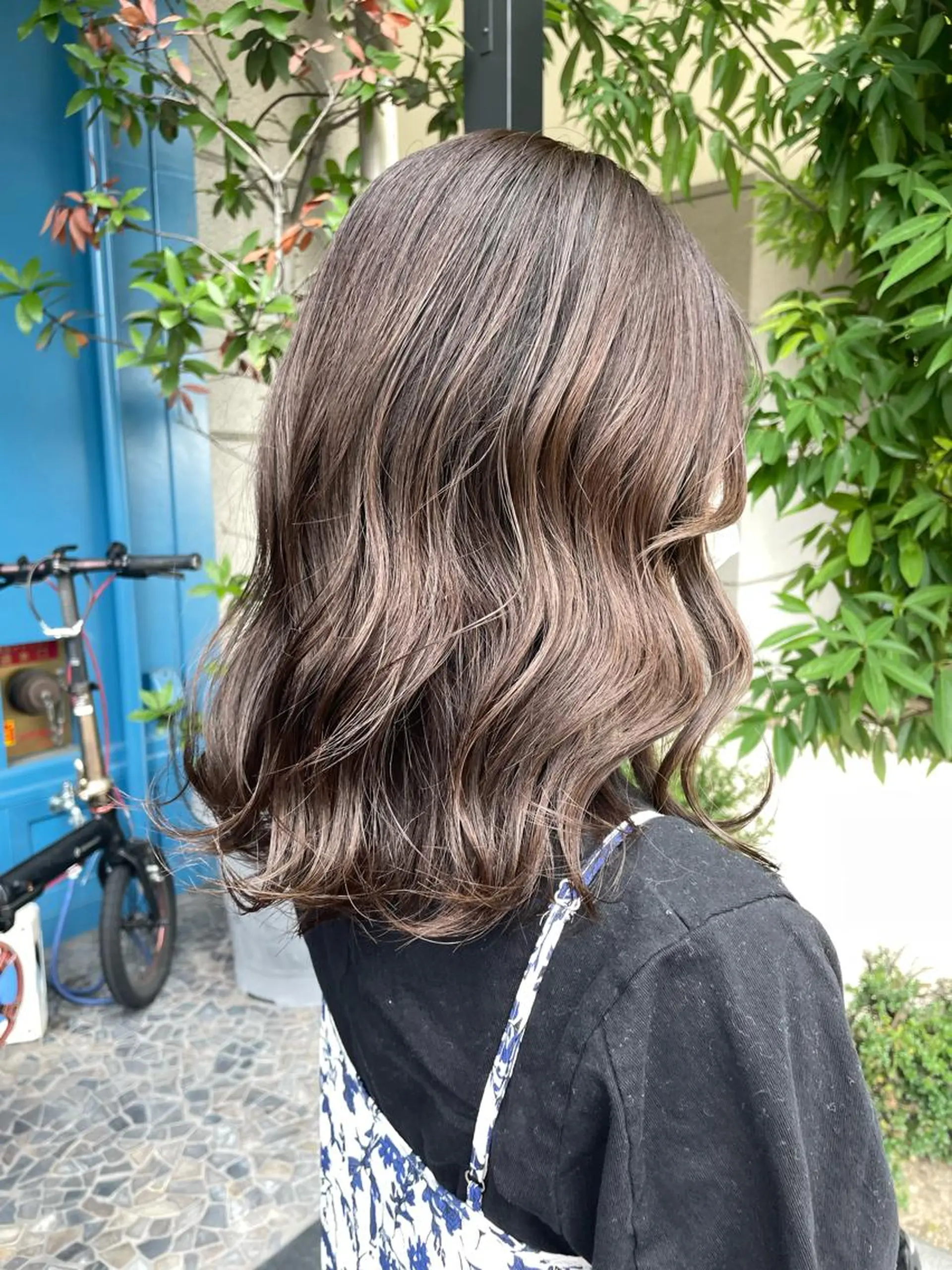 カラー 栗林 茉那のヘアスタイル