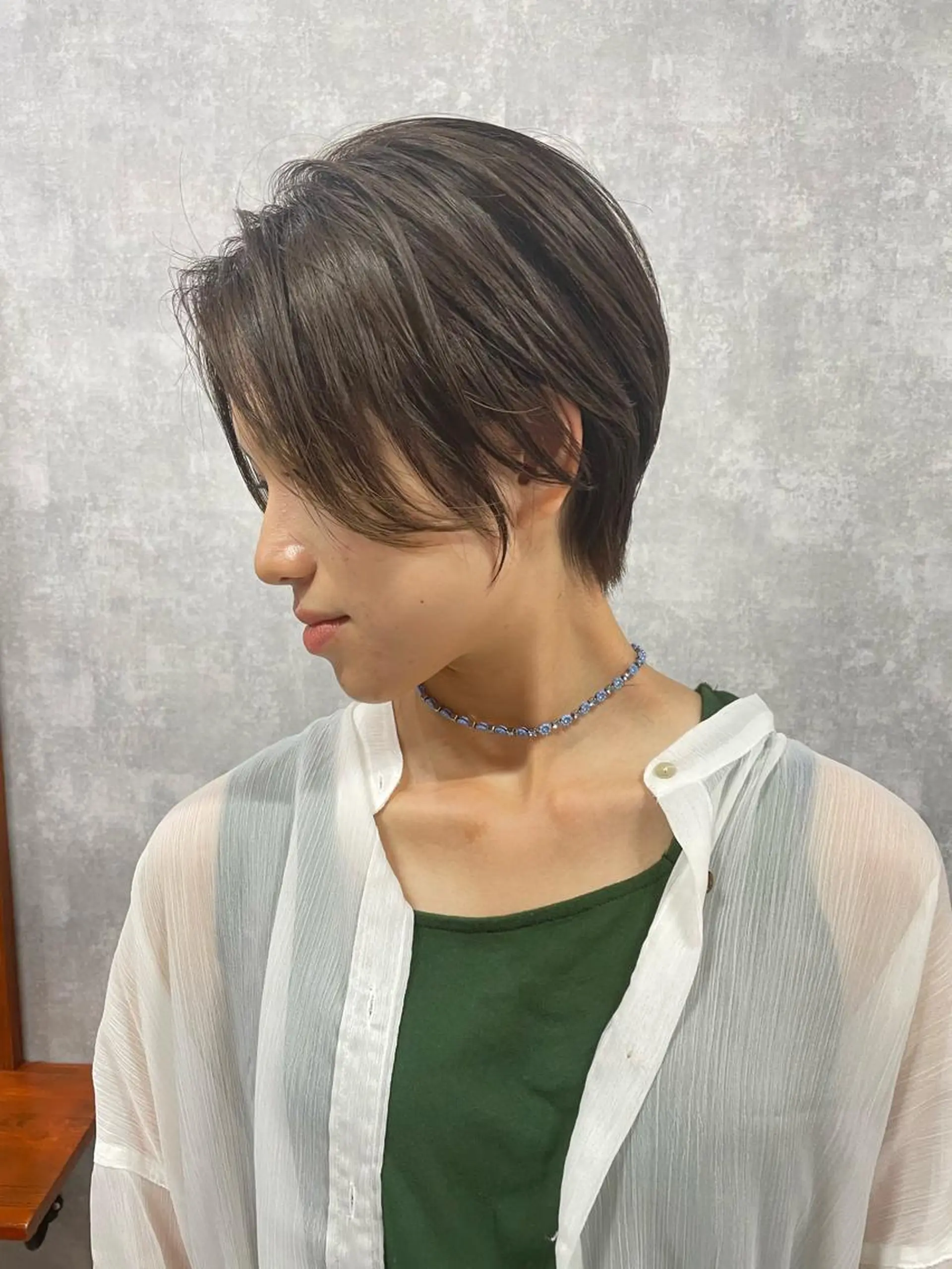 ショート 切りっぱなしボブ ショートボブ ハンサムショート 丸みショート アッシュ カット C’LD hair produce /シールドヘア所属・モテ髪/ボブ/ショー ト/アダチフウトのヘアスタイル