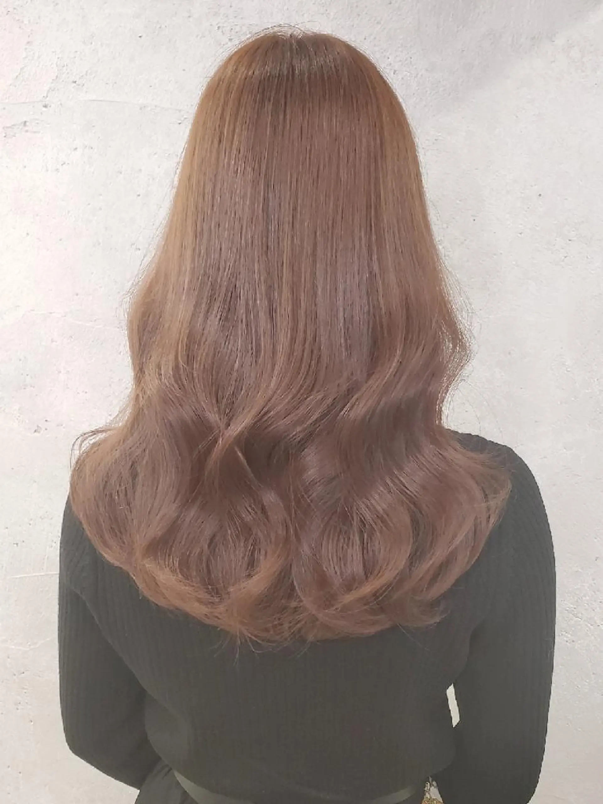 ロング カラー ヘアアレンジ アッシュ アッシュブラウン アッシュグレー アッシュグレージュ バレイヤージュ フルール所属・🌟透明感カラー 🌟SAITO🌟のヘアスタイル