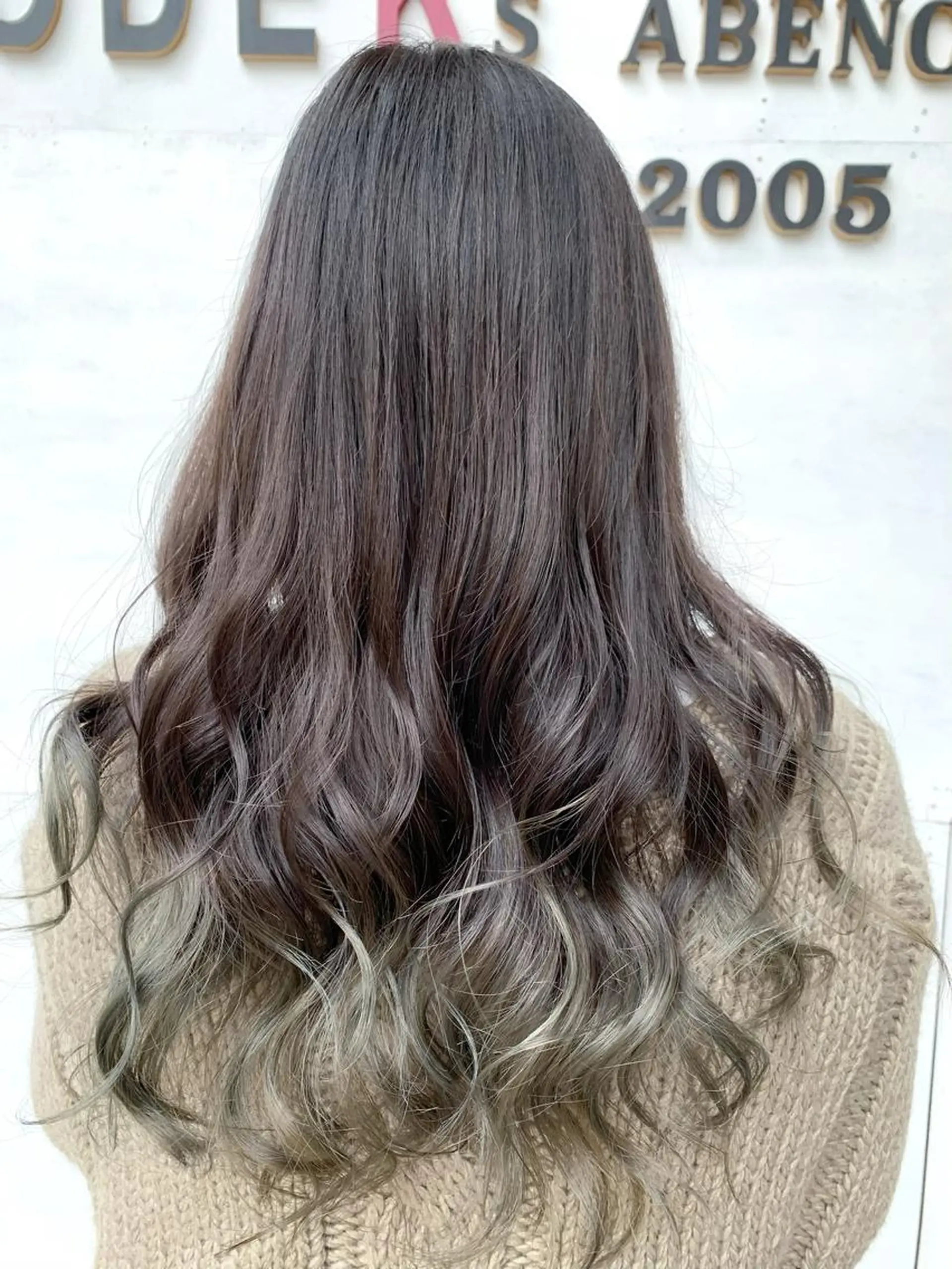 ロング カラー グラデーションカラー Zina天王寺 CHIAKIのヘアスタイル