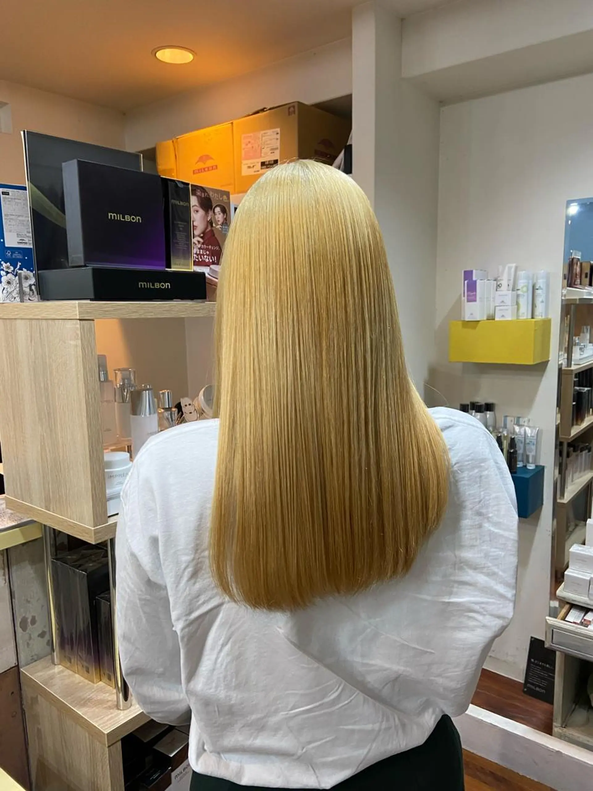 ロング カラー ブロンド ヘアカラー トリートメント 伏見稲荷/髪質改善/ ブリーチ/西川奈穂のヘアスタイル