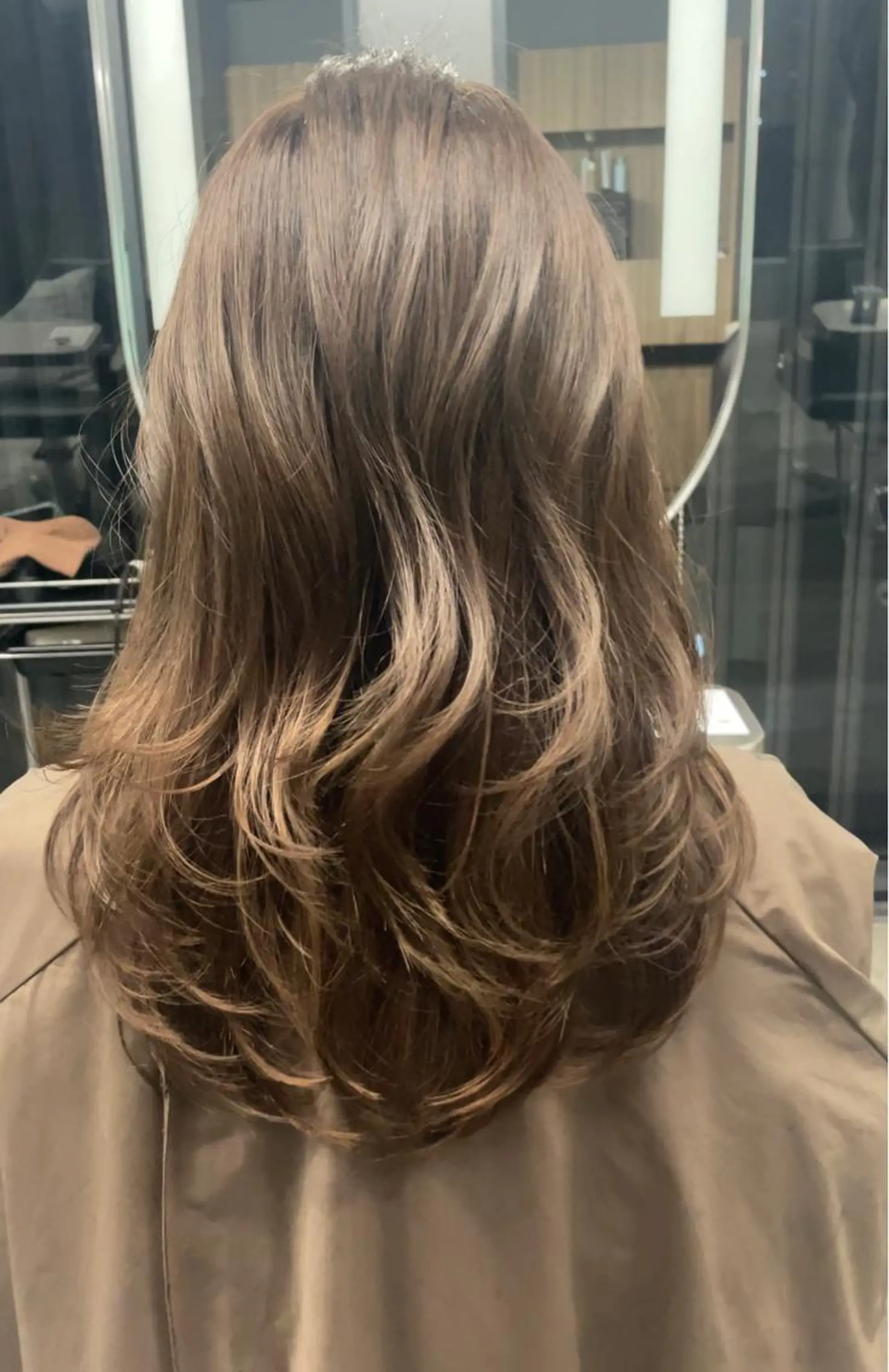 ロング レイヤーカット カット ヘアカラー 韓国ヘア🦋レイヤー 小林優のヘアスタイル