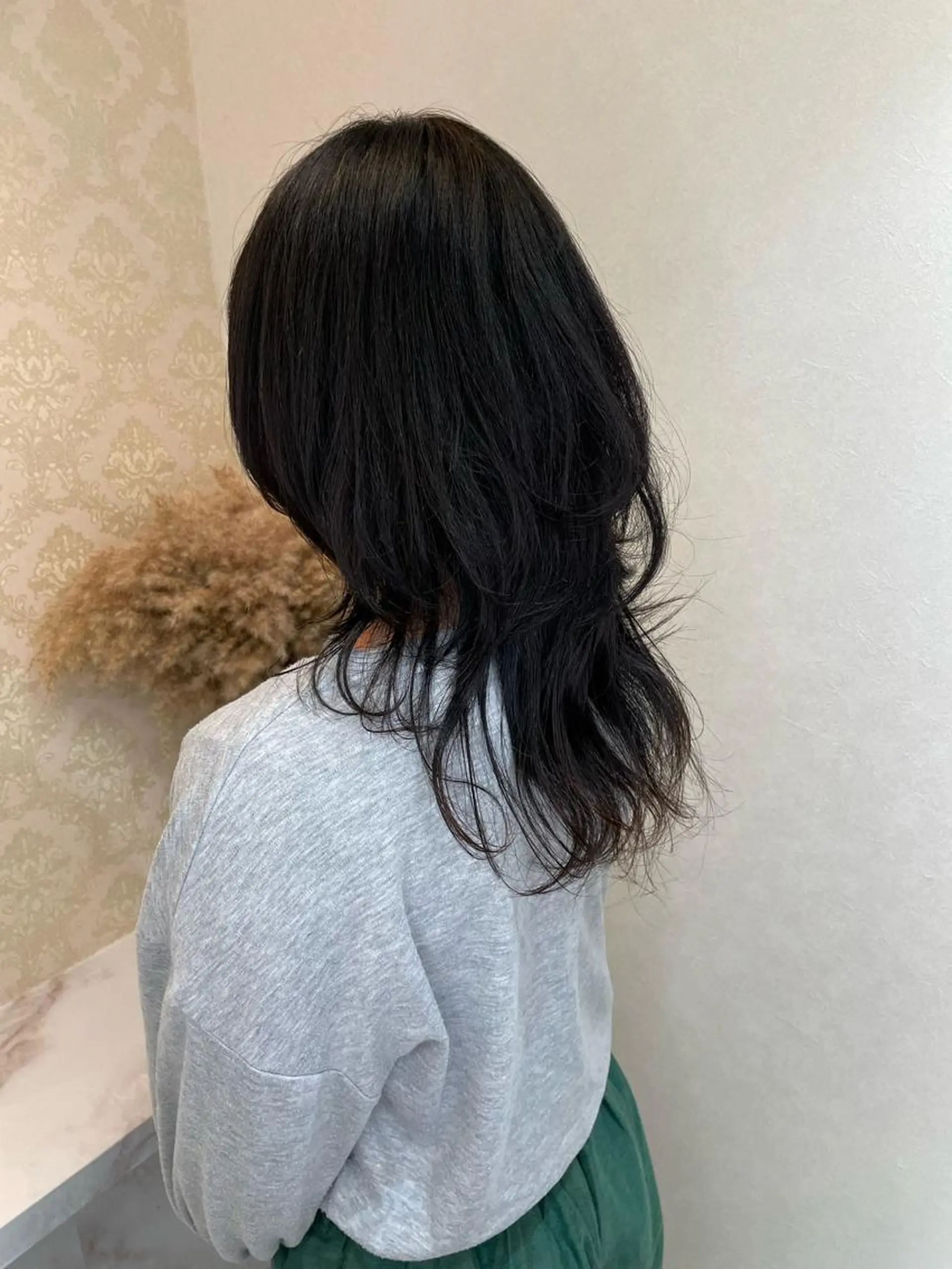 セミロング レイヤーカット ウルフカット ウルフレイヤー カット ANKH CROSS GINZA所属・江口 将司のヘアスタイル