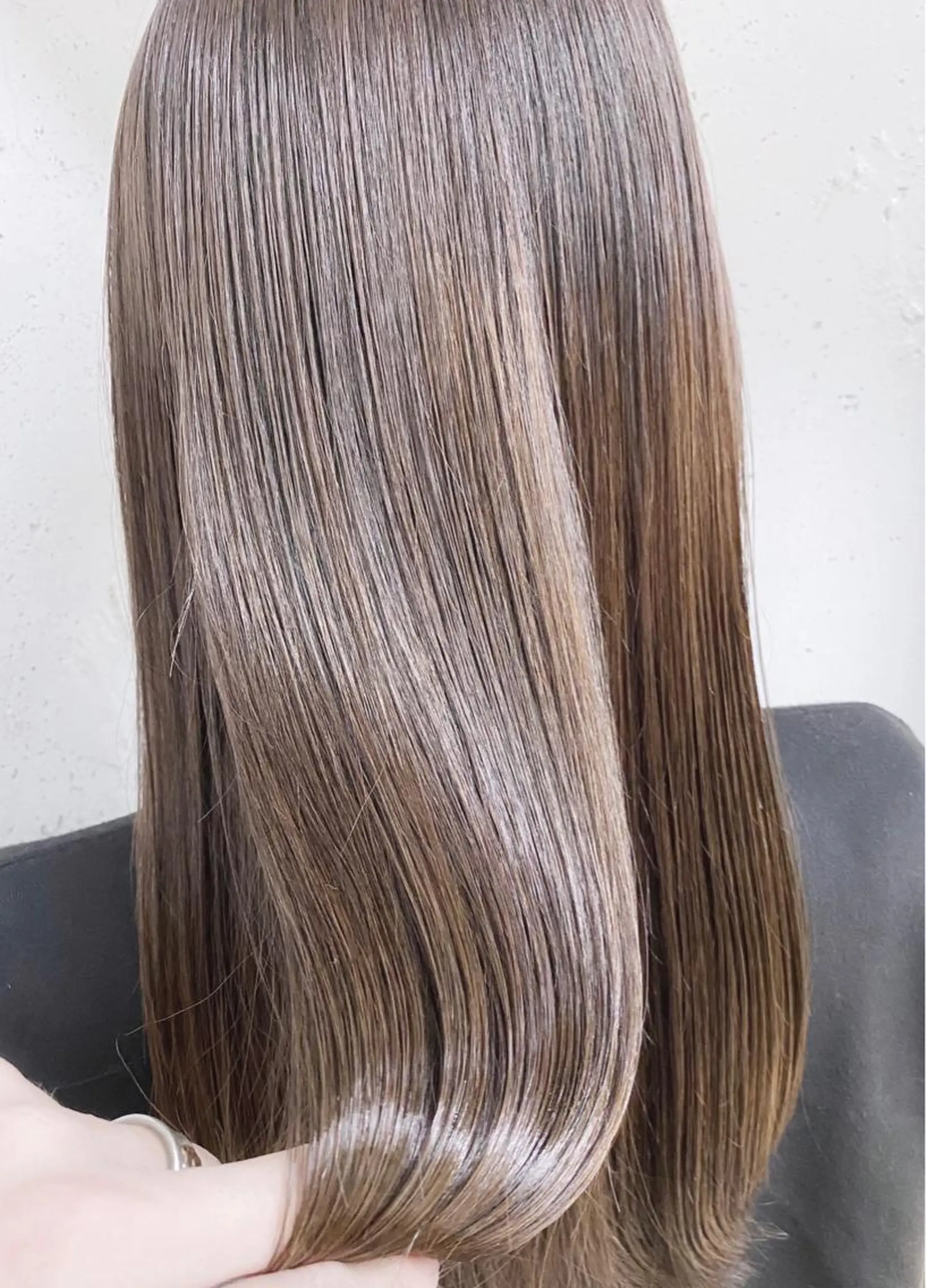 セミロング カラー パーマ ヘアアレンジ アッシュ バレイヤージュ ブリーチ ケアブリーチ 透明感カラー カット トリートメント 竹内ケンゴ🇰🇷 EIGHT藤沢のヘアスタイル