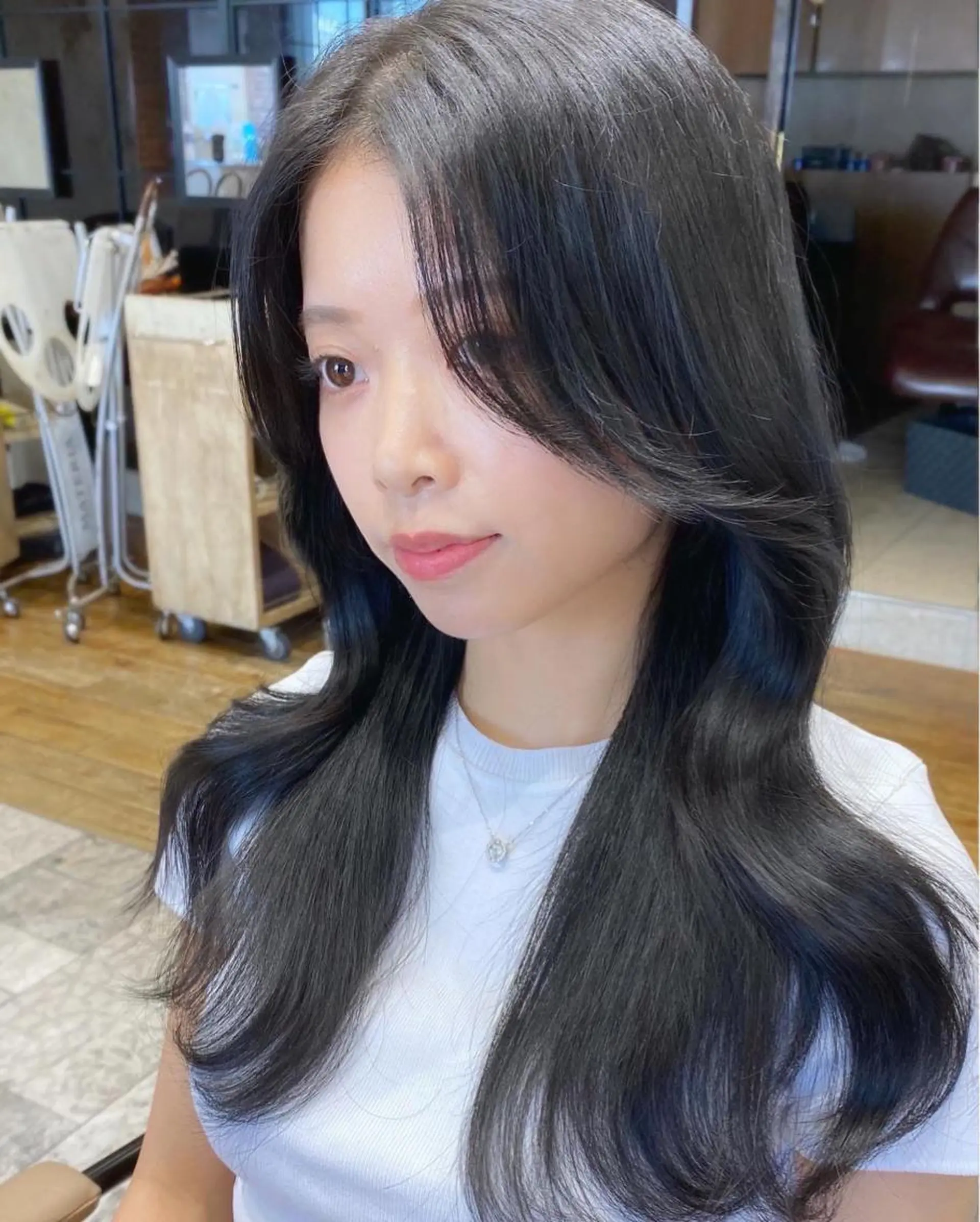 セミロング カラー On所属・顔まわりカット🌟 くびれヘア/寺門遥輝のヘアスタイル