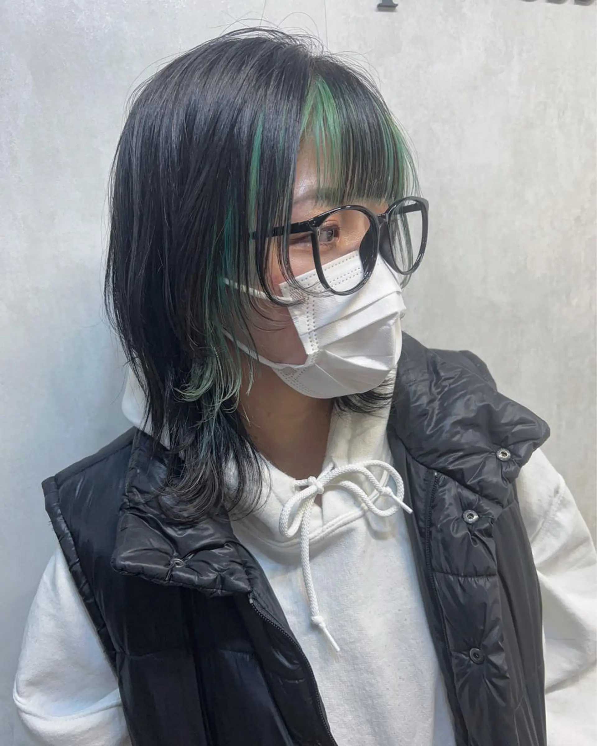 ミディアム ブリーチ/ウルフ ハッシュカット/石山のヘアスタイル