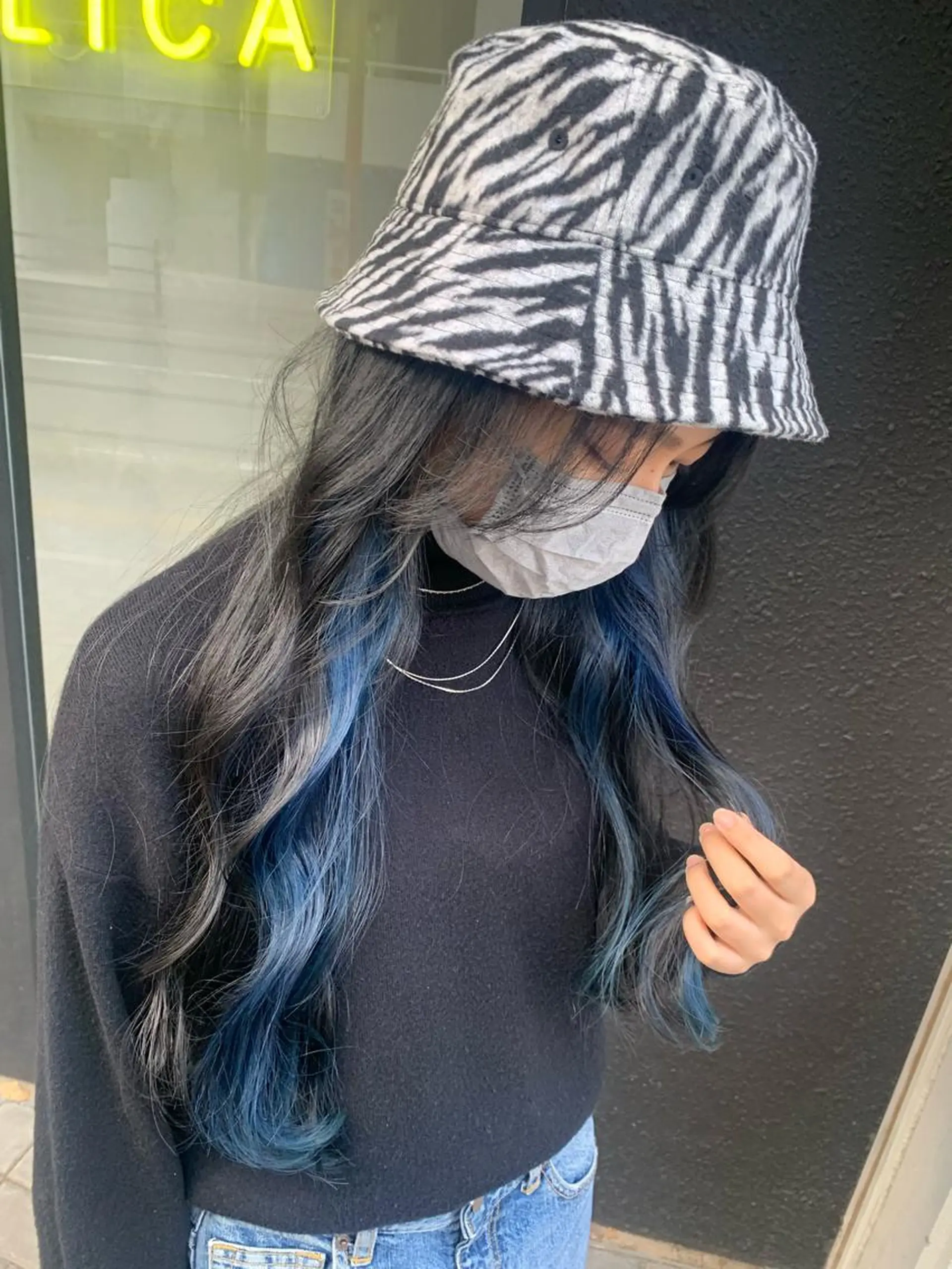 ロング カラー ブリーチ ヘアカラー ﾖｼﾅｶﾞﾏﾕ🦕 透明感カラーのヘアスタイル