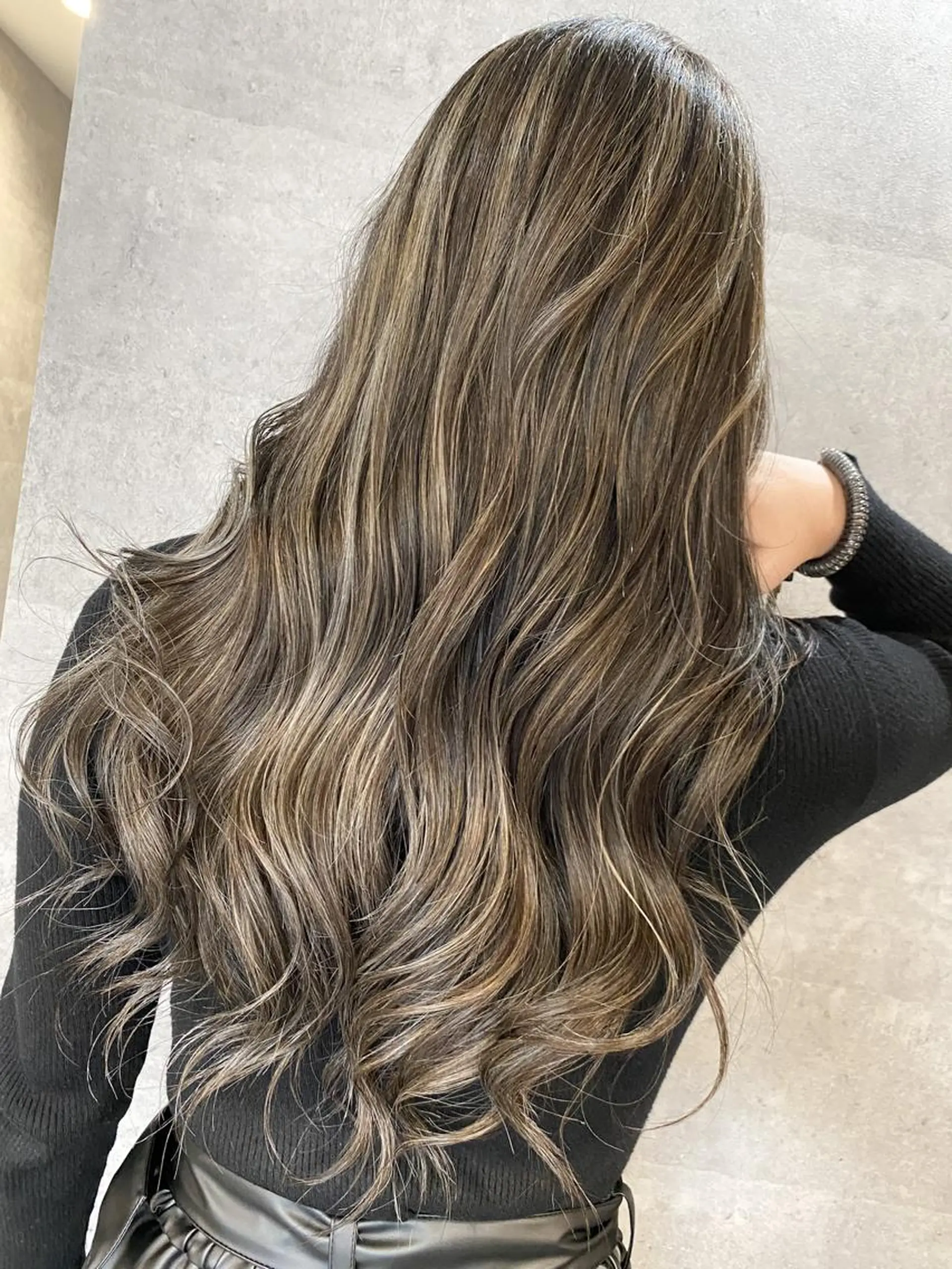 セミロング カラー ヘアアレンジ ネイル マツエク・マツパ ヘアカラー トリートメント 井上 一平のヘアスタイル