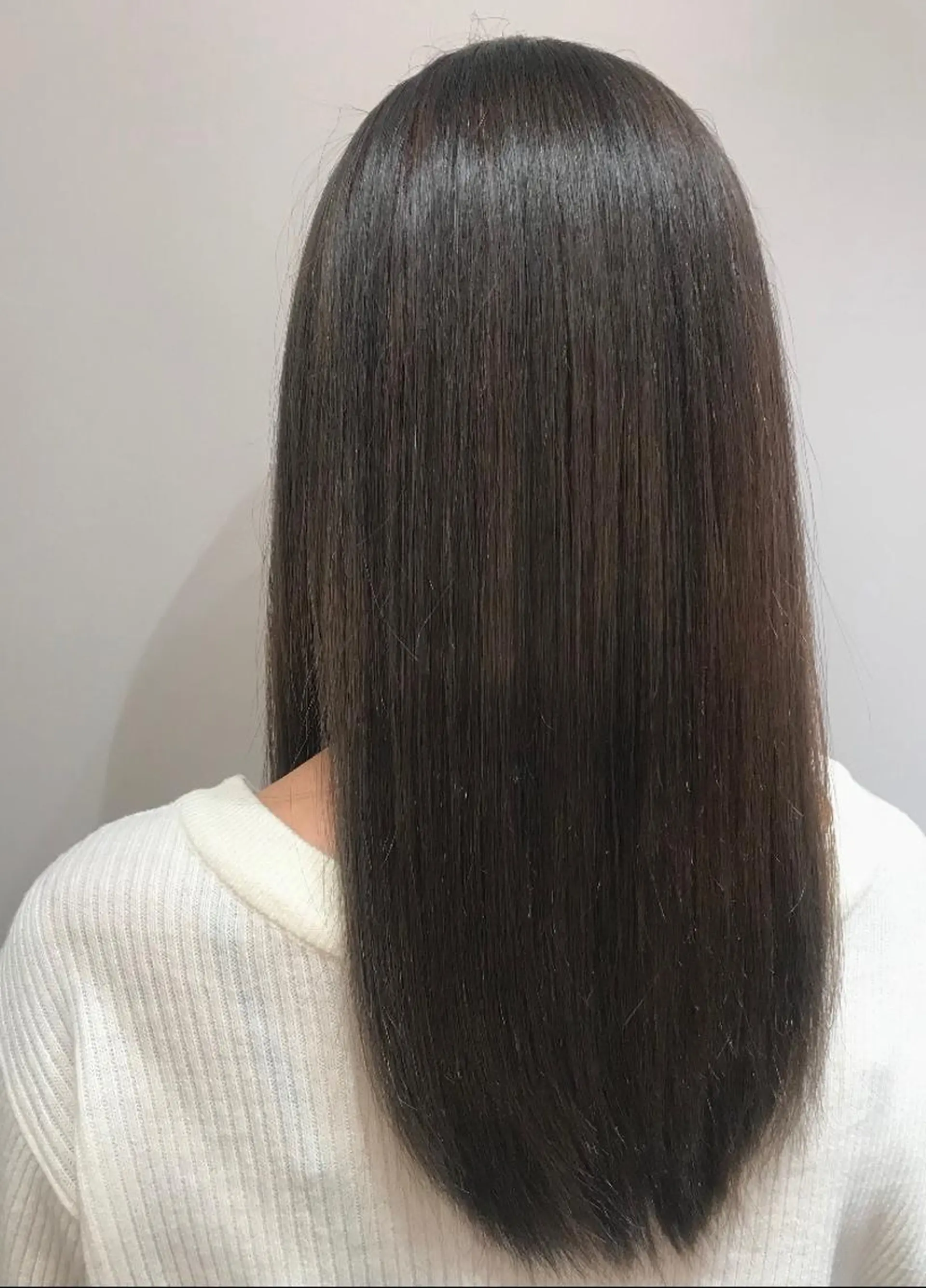 セミロング カラー アッシュ 透明感カラー ネイビーカラー トリートメント moon  ticobrae所属・こくしょう れいかのヘアスタイル