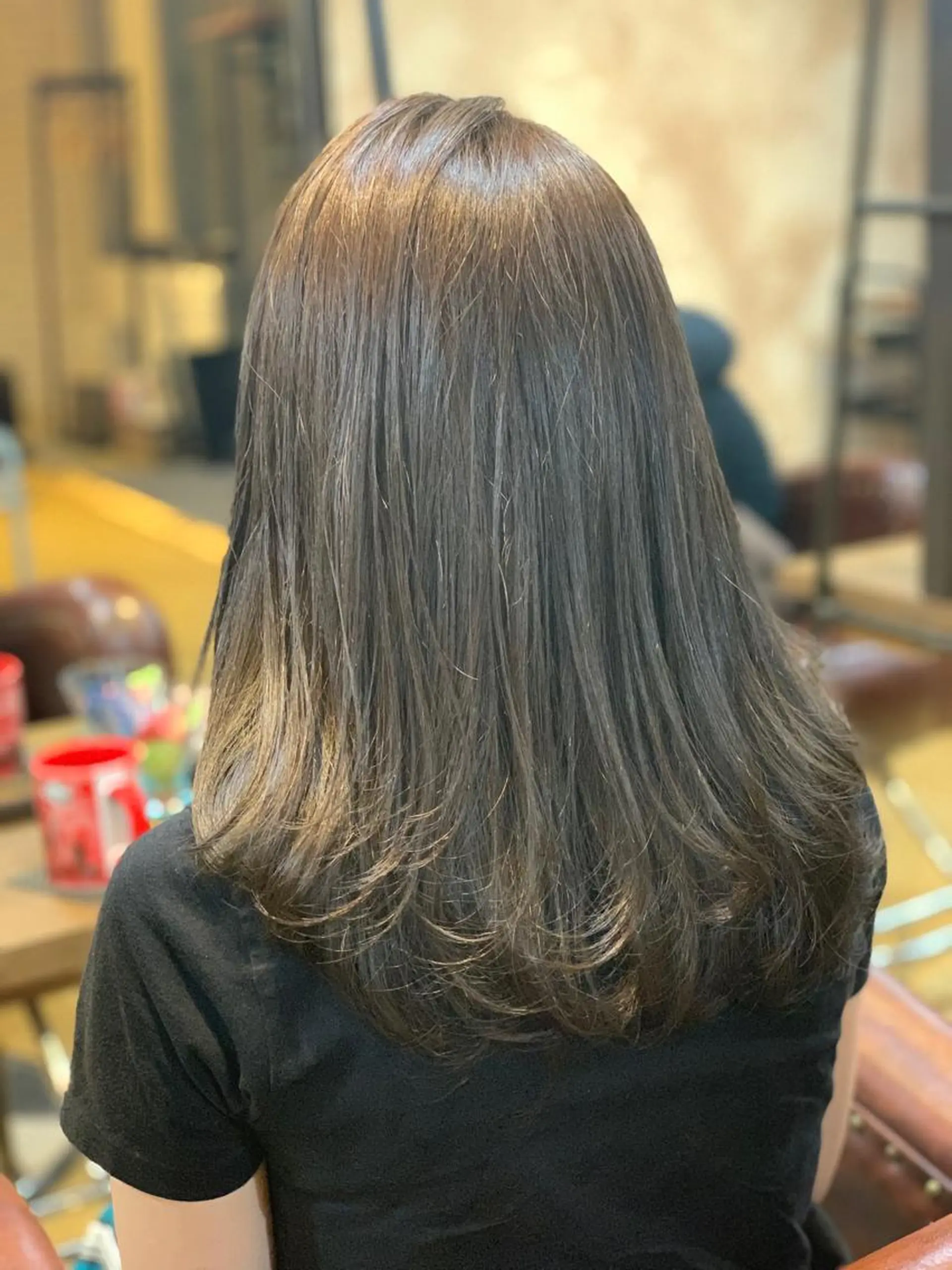 ミディアム アッシュ カット 縮毛矯正 トリートメント siki. 石渡のヘアスタイル