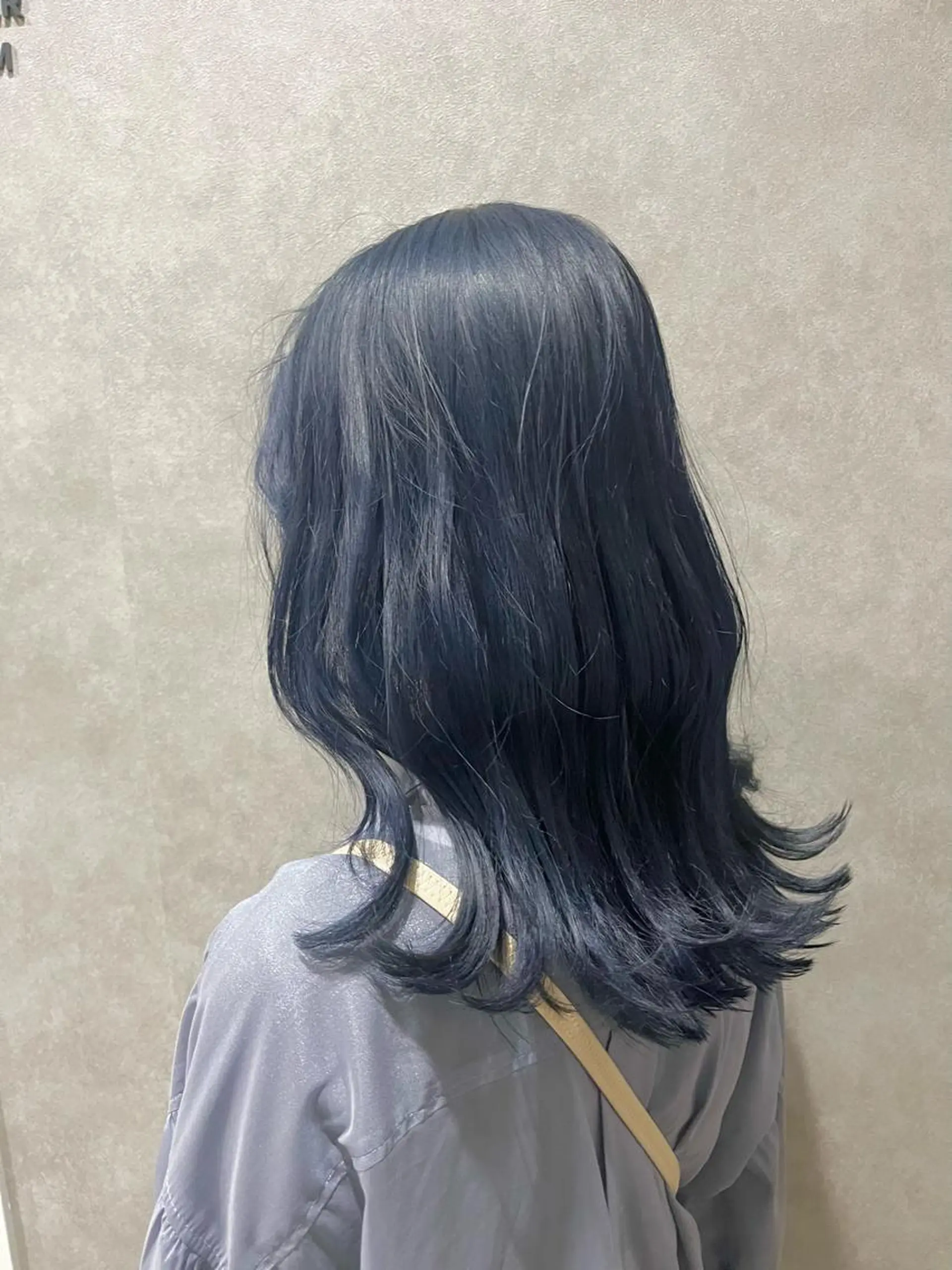 ミディアム カラー ブルーカラー ネイビーカラー ヘアカラー FUJINO RYOのヘアスタイル