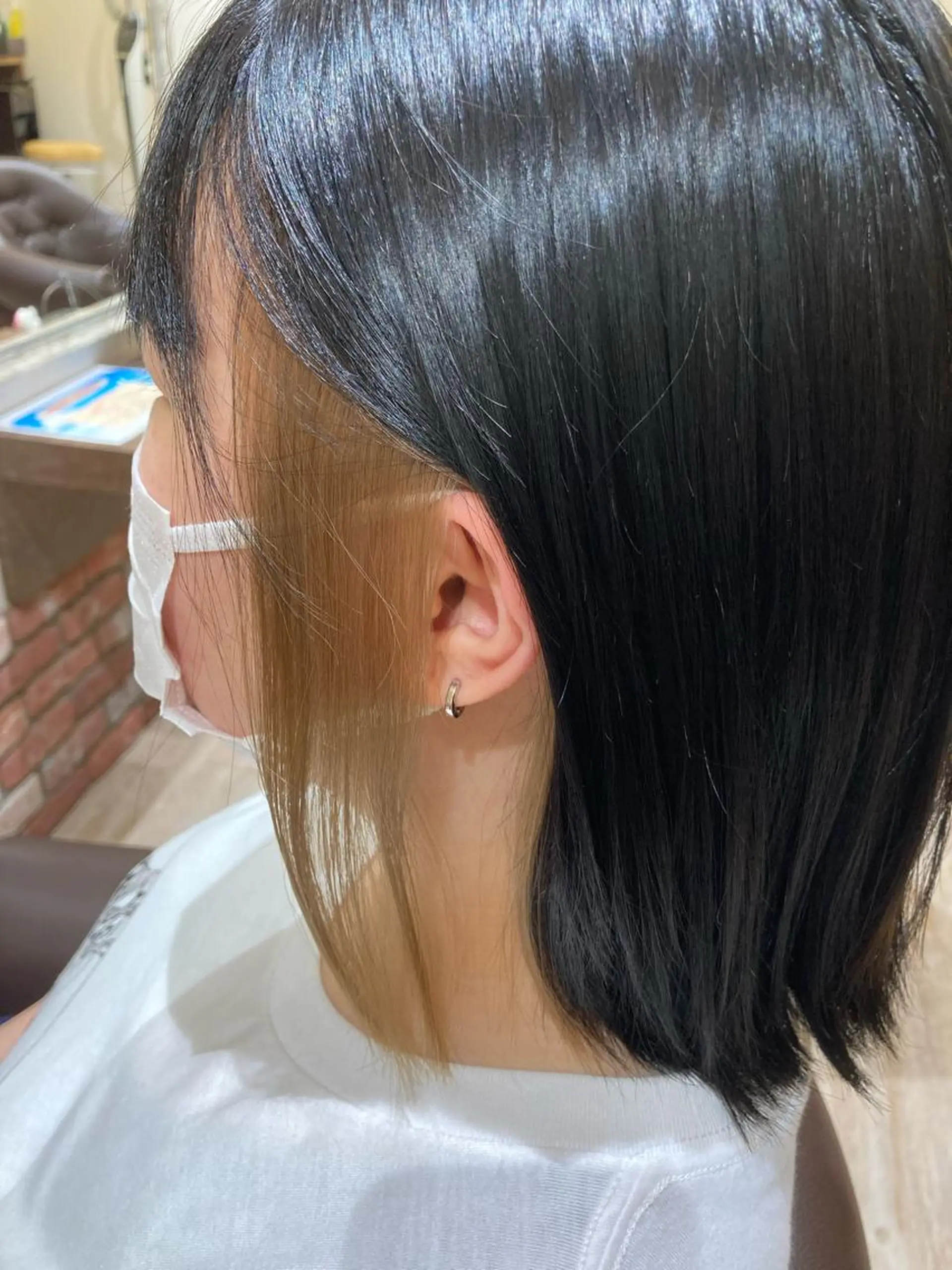 ミディアム カラー 黒髪 佐藤 睦月のヘアスタイル