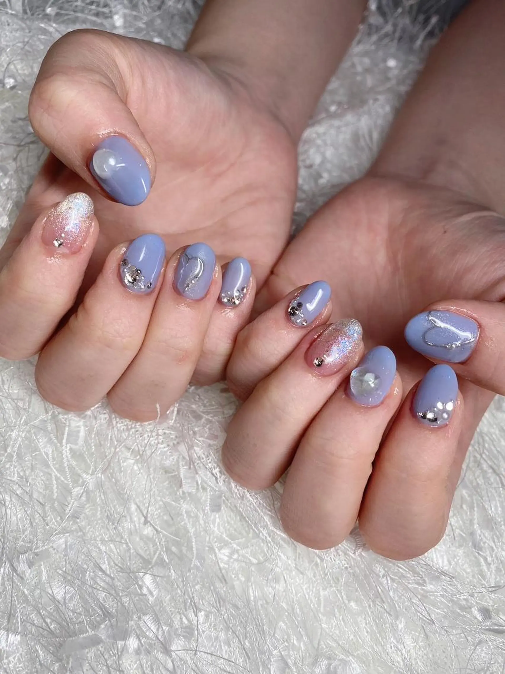 マツエク・マツパ ネイル アイブロウ 韓国風マツエク パリジェンヌラッシュリフト まつげパーマ ワンホンマツエク 長さ出し ハンドネイル Nail&eye Belire 新宿のネイルデザイン