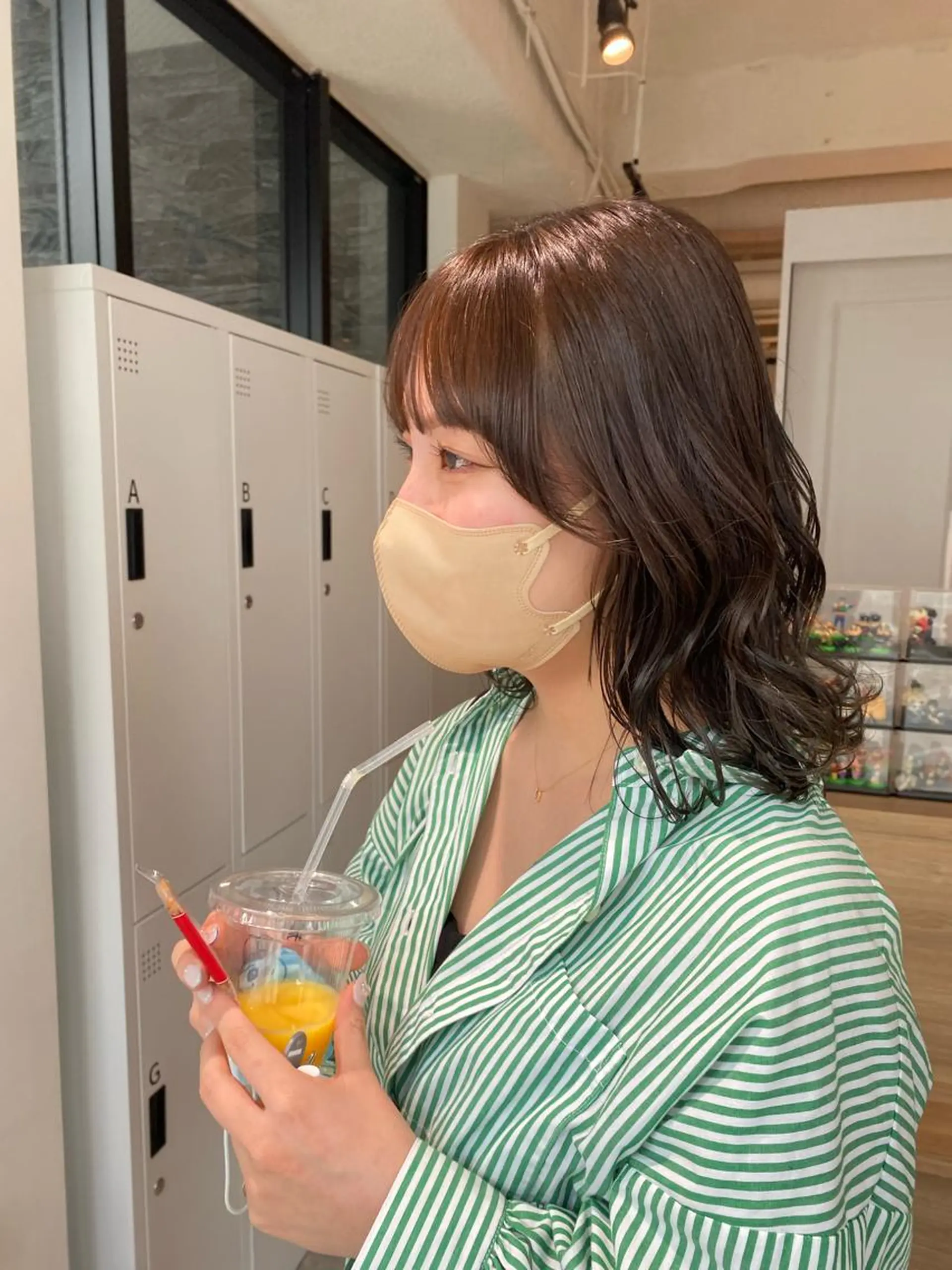 ミディアム カラー グレージュ オリーブグレージュ オリーブグレー トリートメント 酸熱トリートメント カット ヘアカラー トリートメント オスズ 🎀´-のヘアスタイル