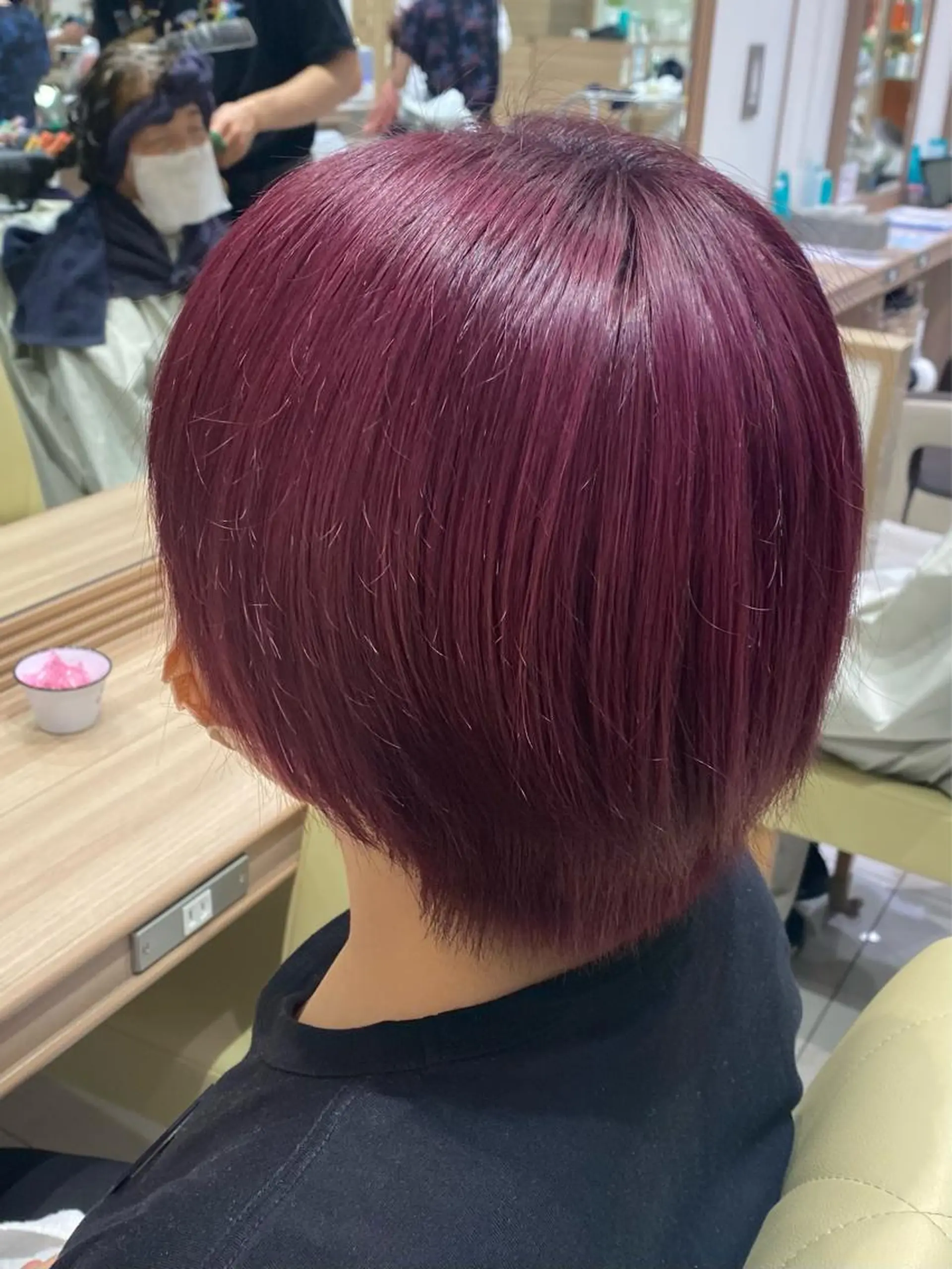 ショート カラー 奥村 美郁子のヘアスタイル
