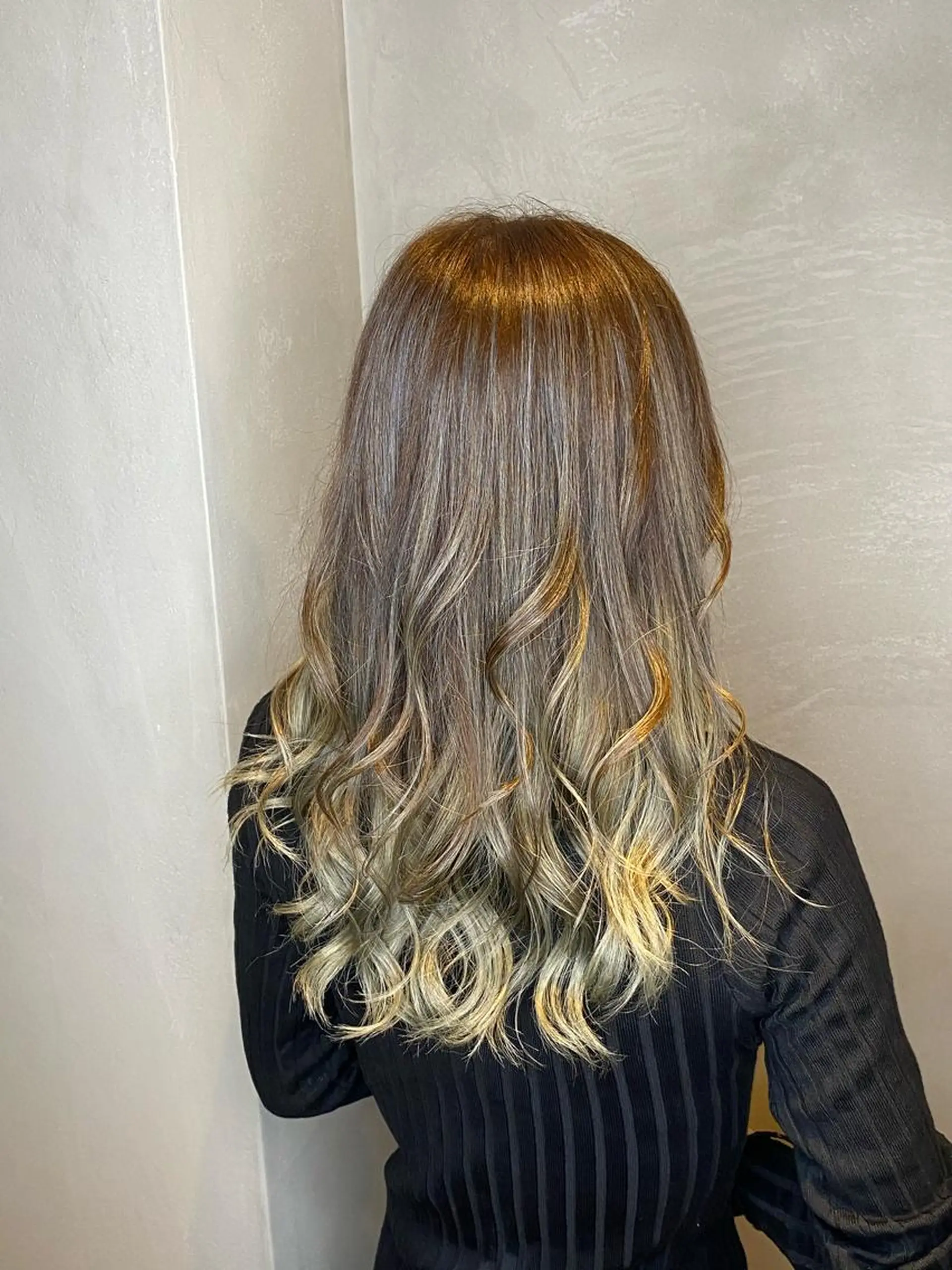 ロング カラー Emerge 新宿東口店所属・堀山 佳奈のヘアスタイル