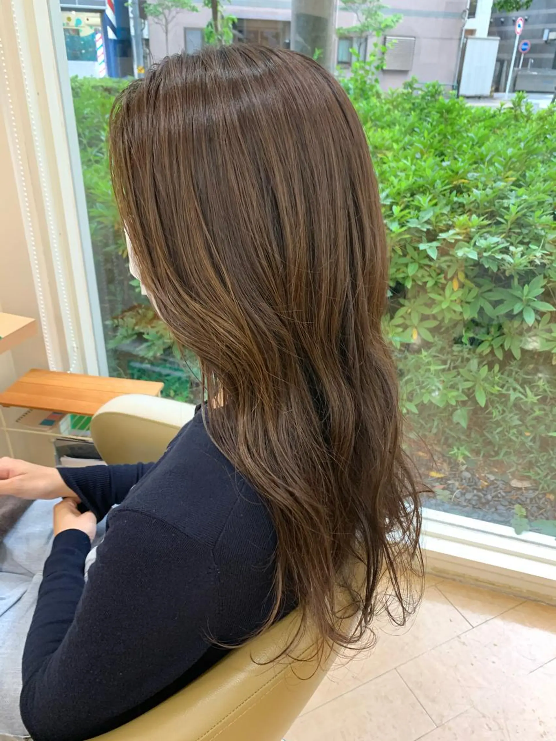 ロング カット ヘアカラー トリートメント 福原 亜祐美のヘアスタイル