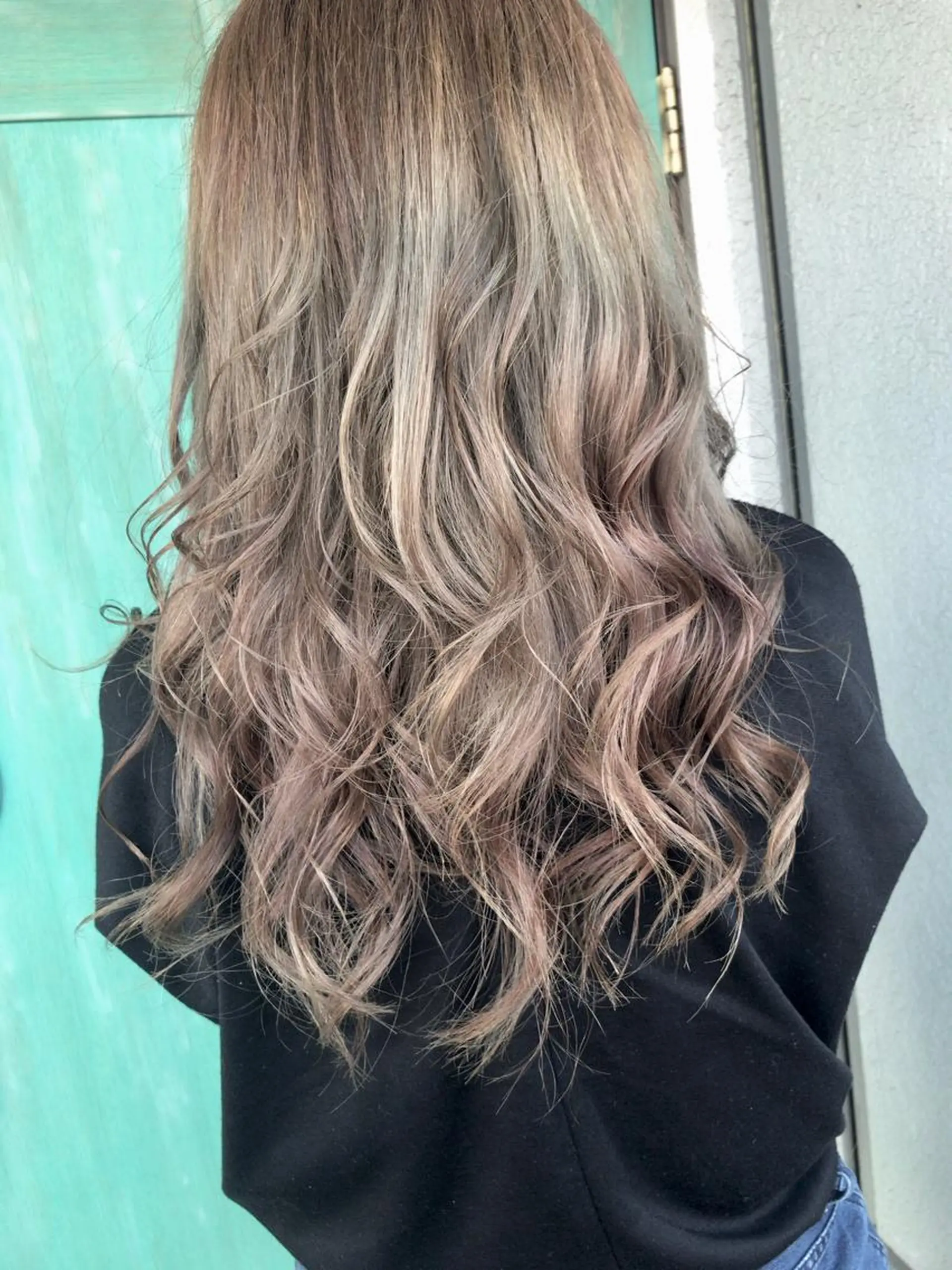 セミロング カラー レイヤーカット匠 イソザキノリユキのヘアスタイル