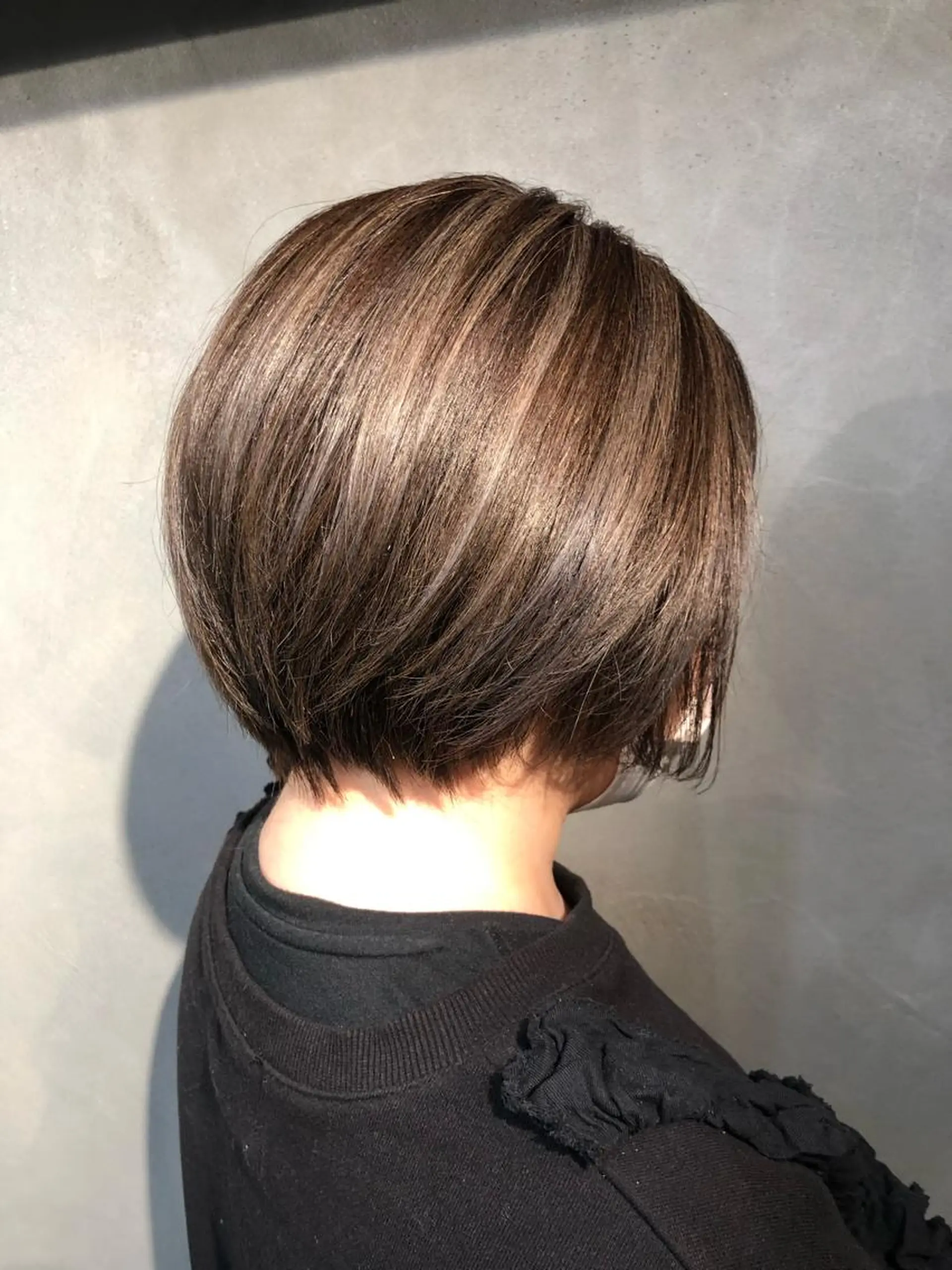 ショート ハイライト rollen所属・美魔女 美容師NAOのヘアスタイル