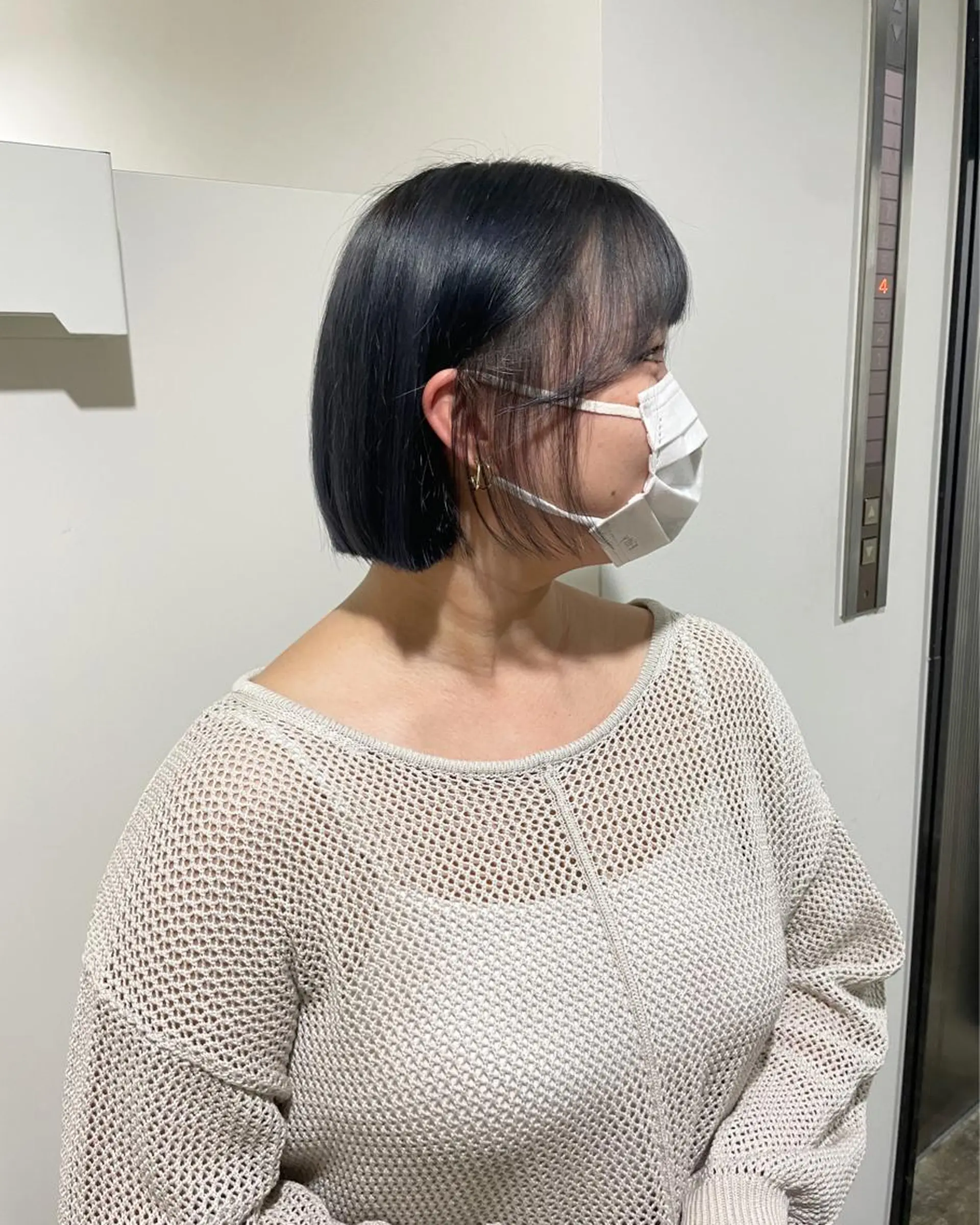 ミディアム カラー ミストバング  フェイスフレーミング ネイビーカラー hina／似合わせ color／髪質改善のヘアスタイル