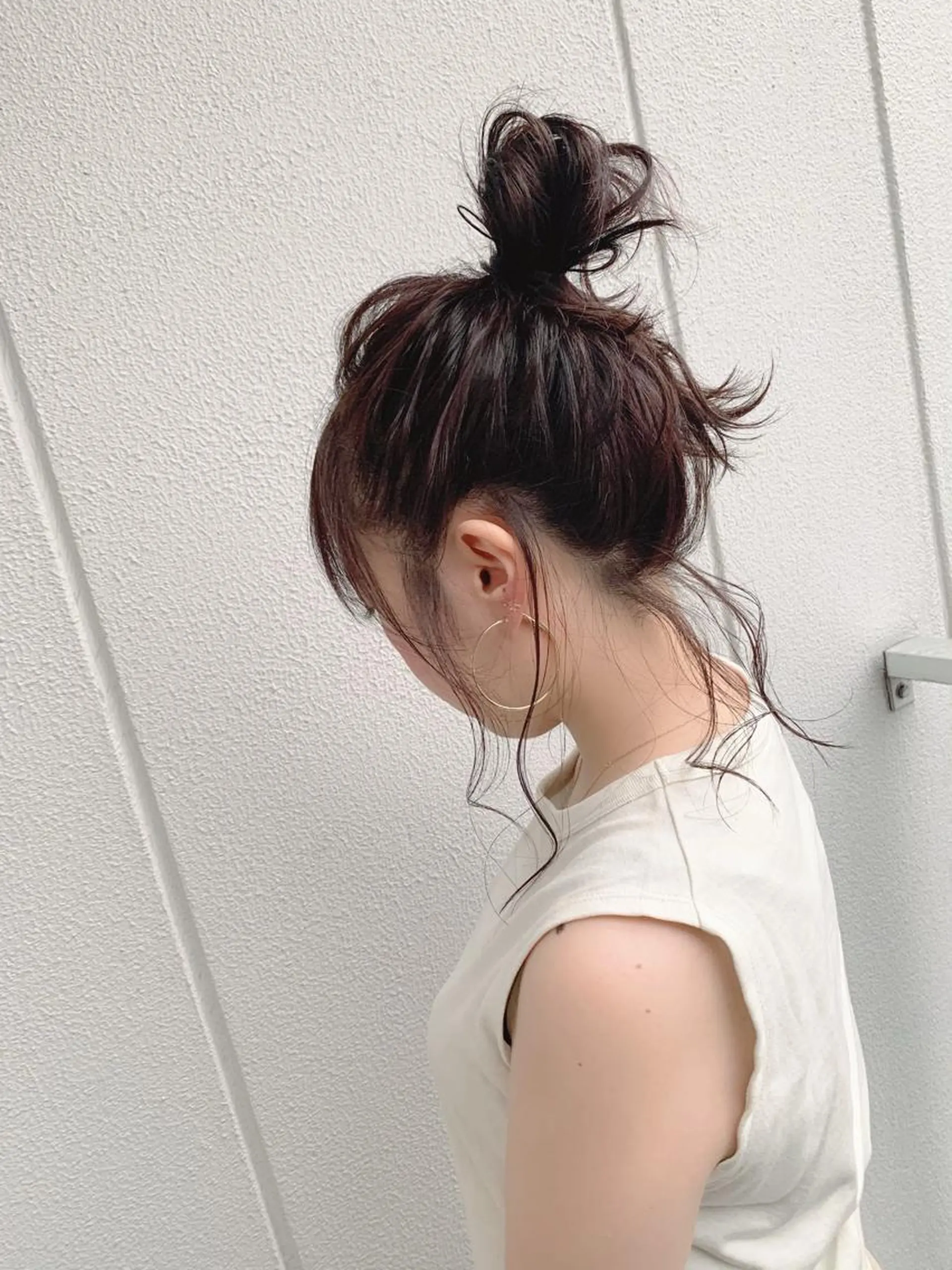 ミディアム カラー ヘアアレンジ お団子ヘア ブラウンカラー 簡単アレンジ EMANON天神所属・Hitomi Ezakiのヘアスタイル