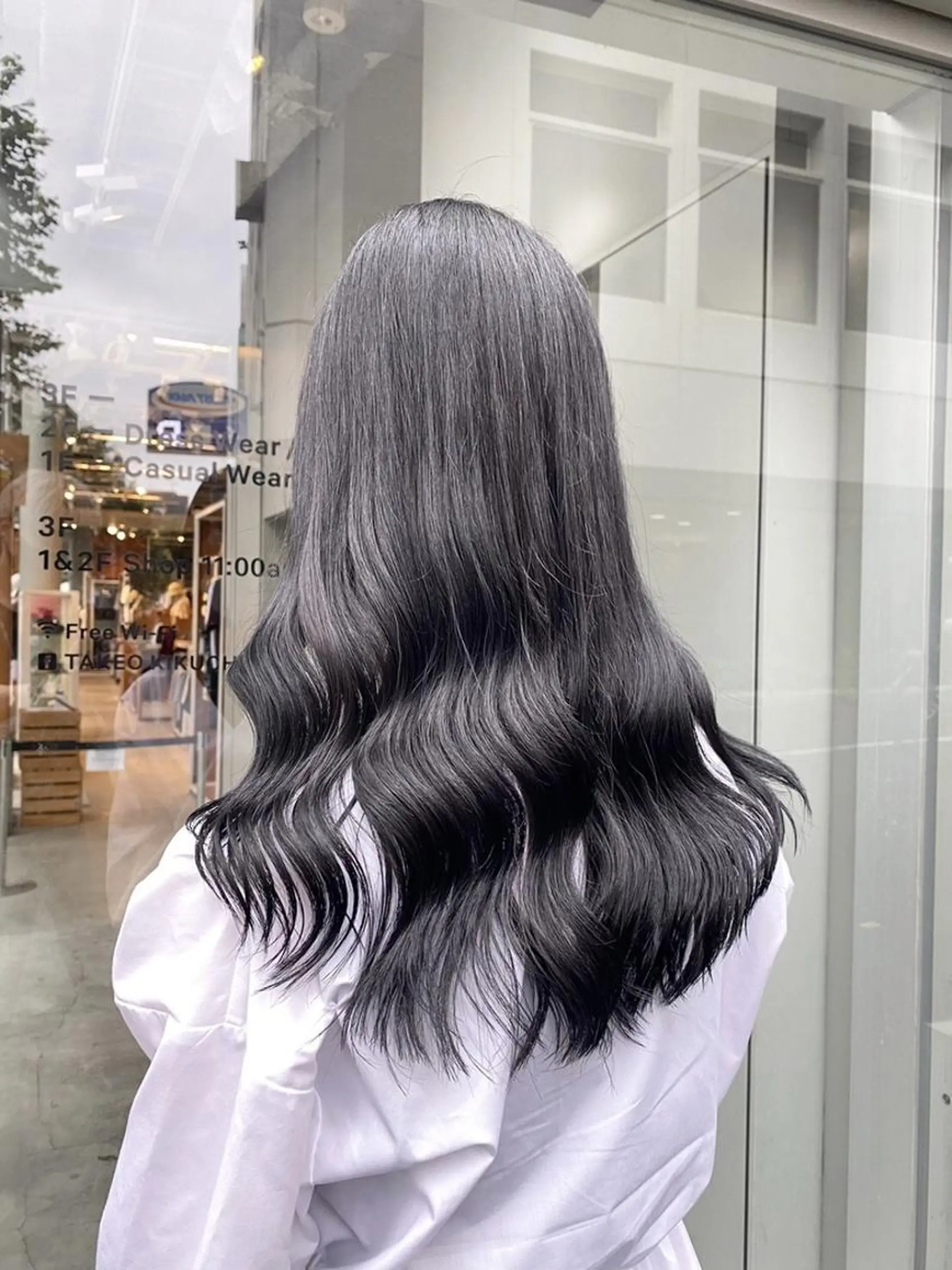 カラー 暗髪透明感カラー🖤 池袋SHE🖤のヘアスタイル