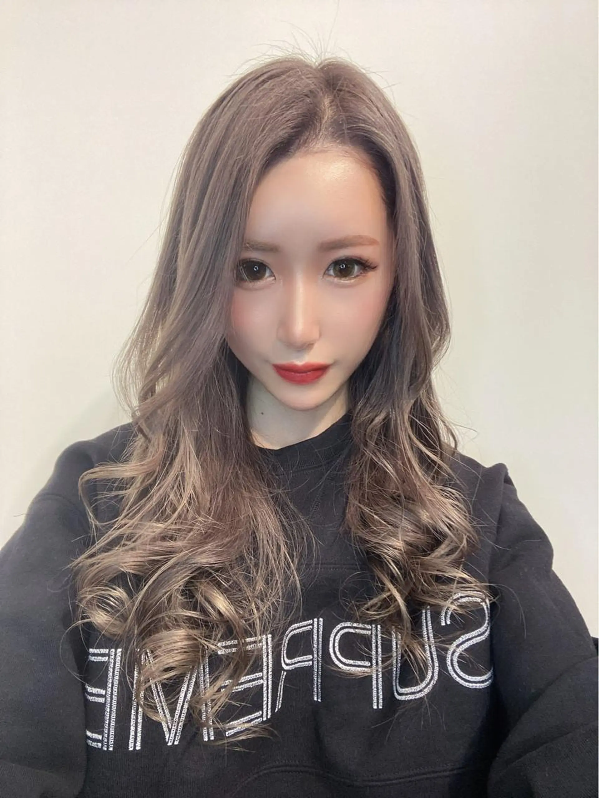 セミロング カラー 西口徒歩20秒　寒色 カラーミディアムヘアのヘアスタイル