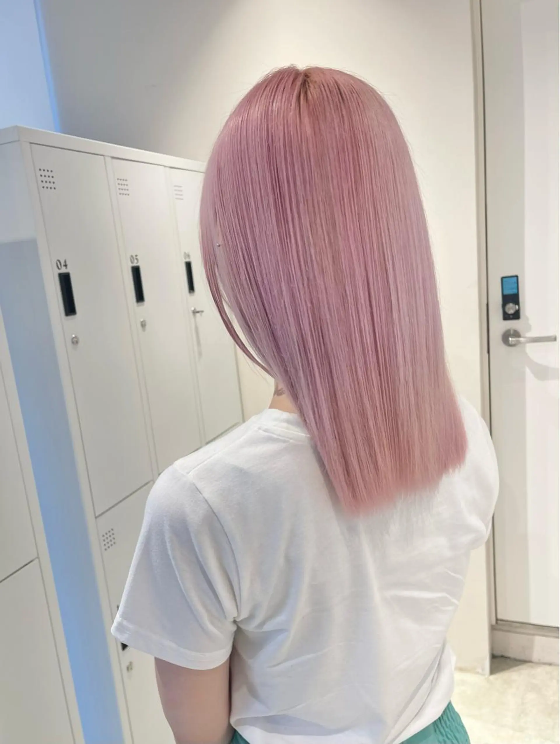 セミロング カラー ピンクカラー ピンクパープル パープルカラー ホワイトピンク カット ヘアカラー トリートメント 🦋レイヤーカット ミドリカワ🦋のヘアスタイル