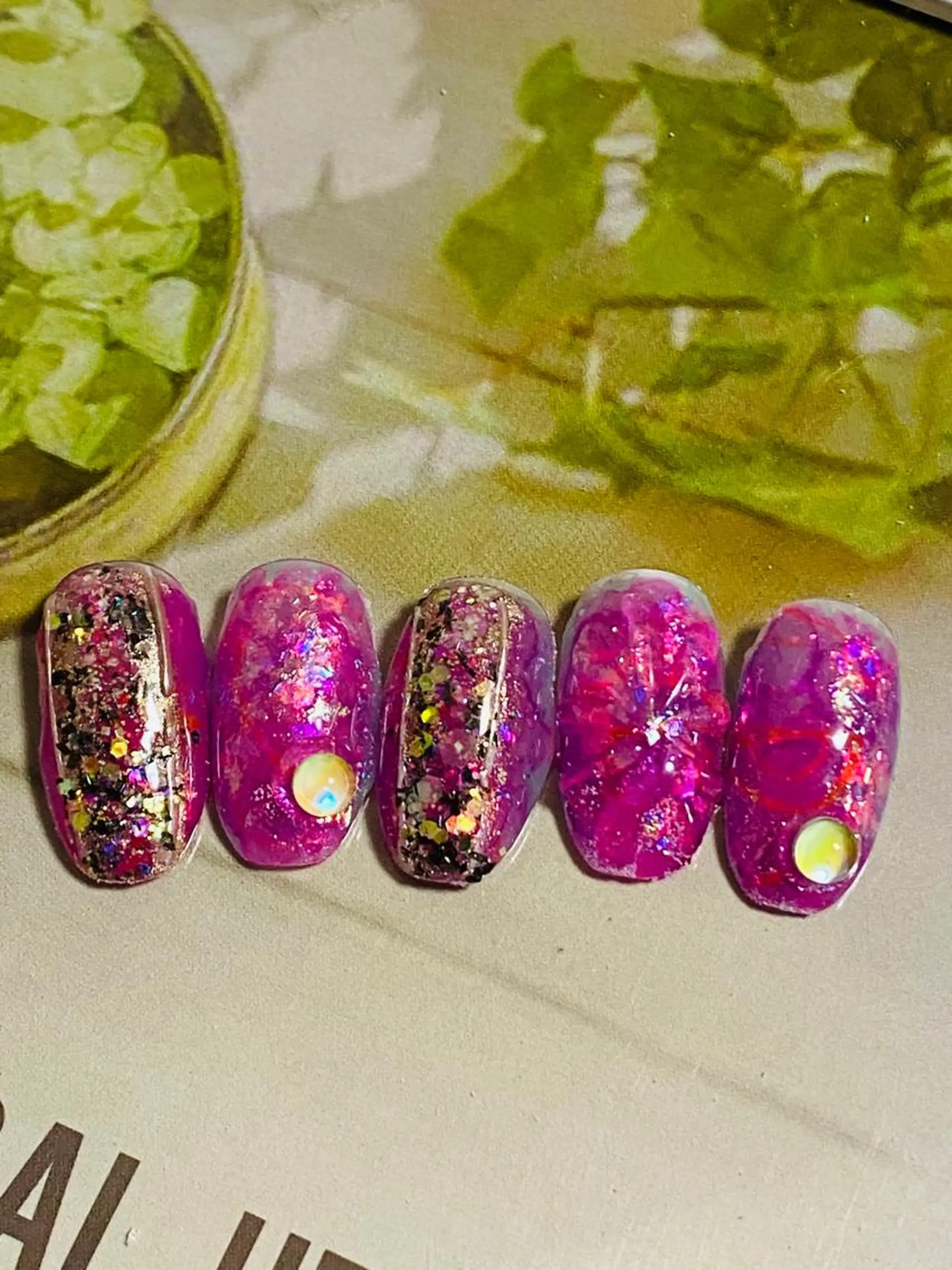 ネイル キラキラネイル 自宅ネイルサロン ♦️nuance♦️のネイルデザイン