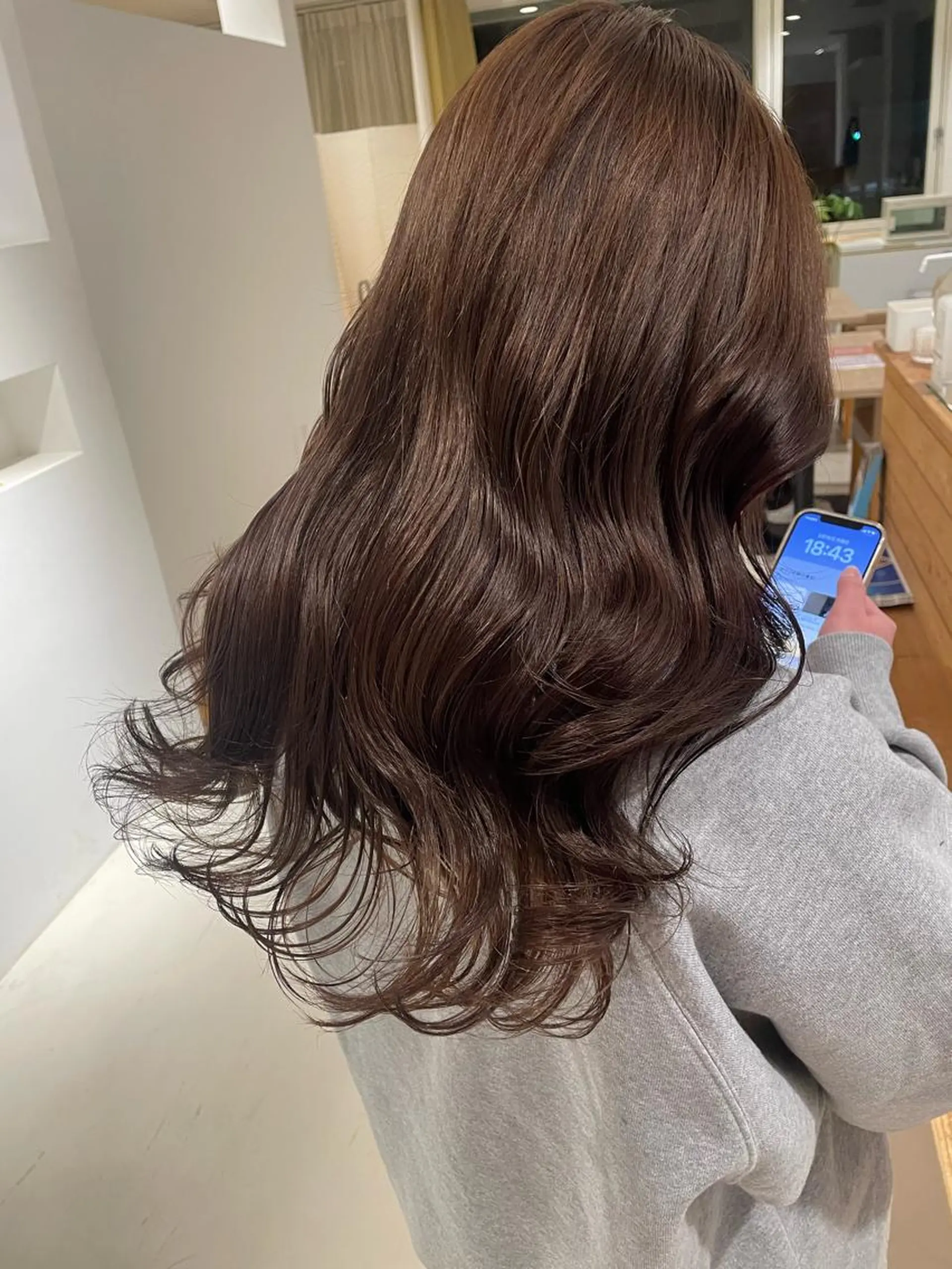 ロング チョコレートブラウン 山田 和のヘアスタイル