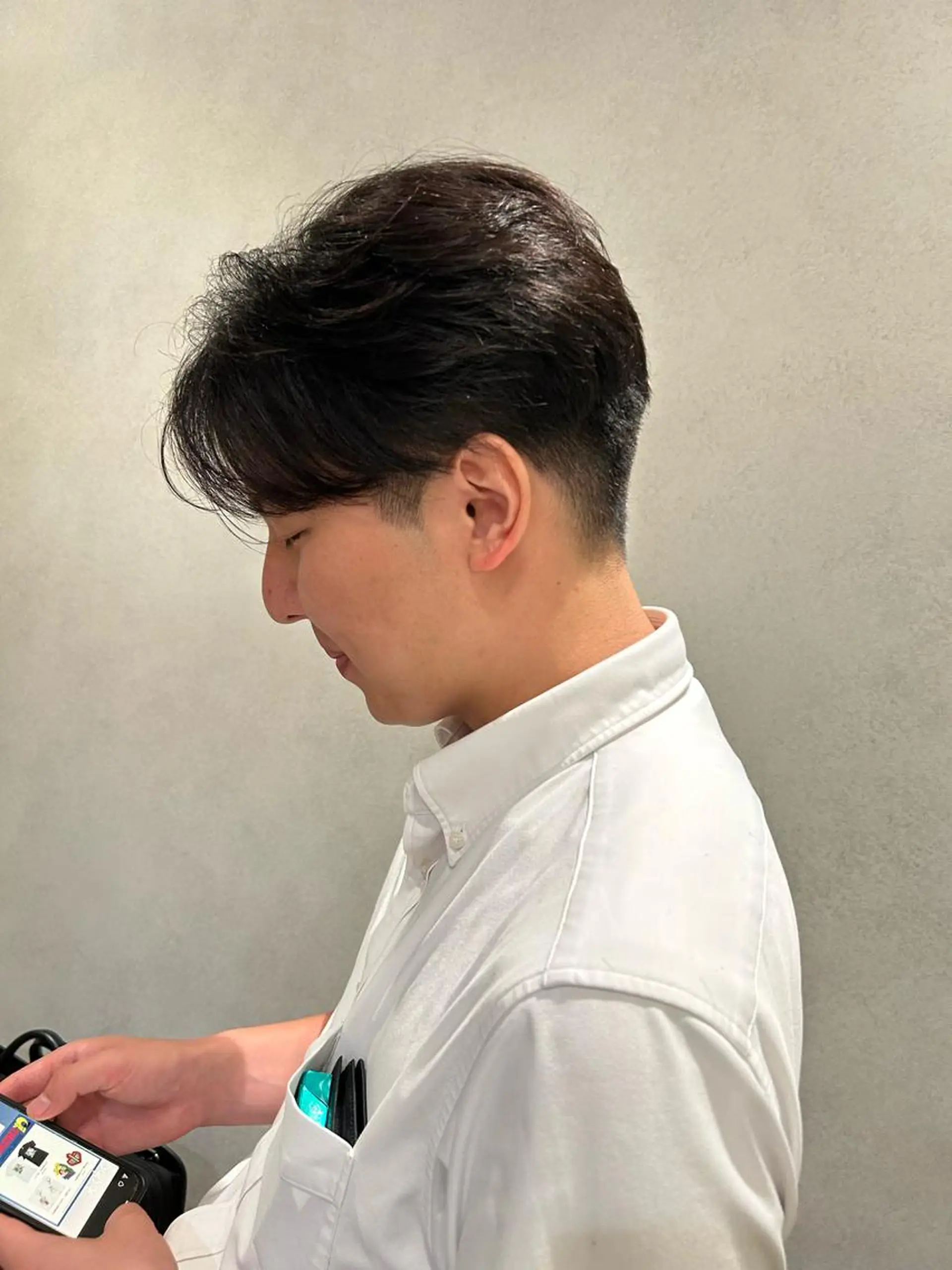 メンズ センターパート マッシュ 縮毛矯正 CANAAN銀座所属・艶透明感カラー/ コテ巻きパーマ/田中のヘアスタイル