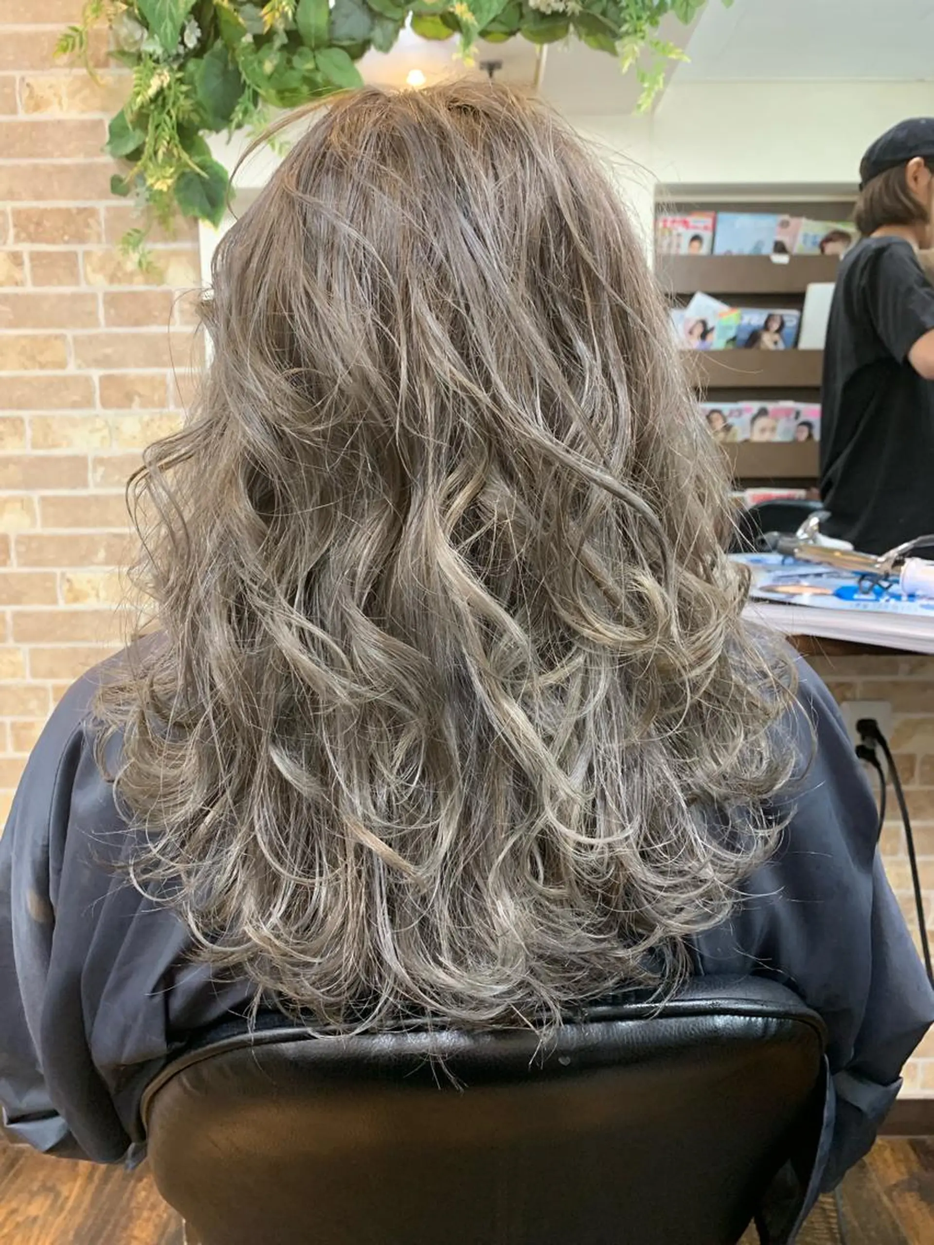 カラー カット ヘアカラー トリートメント est hair Ameri 松戸西口店所属・est  店長 ✂︎高橋✂︎のヘアスタイル