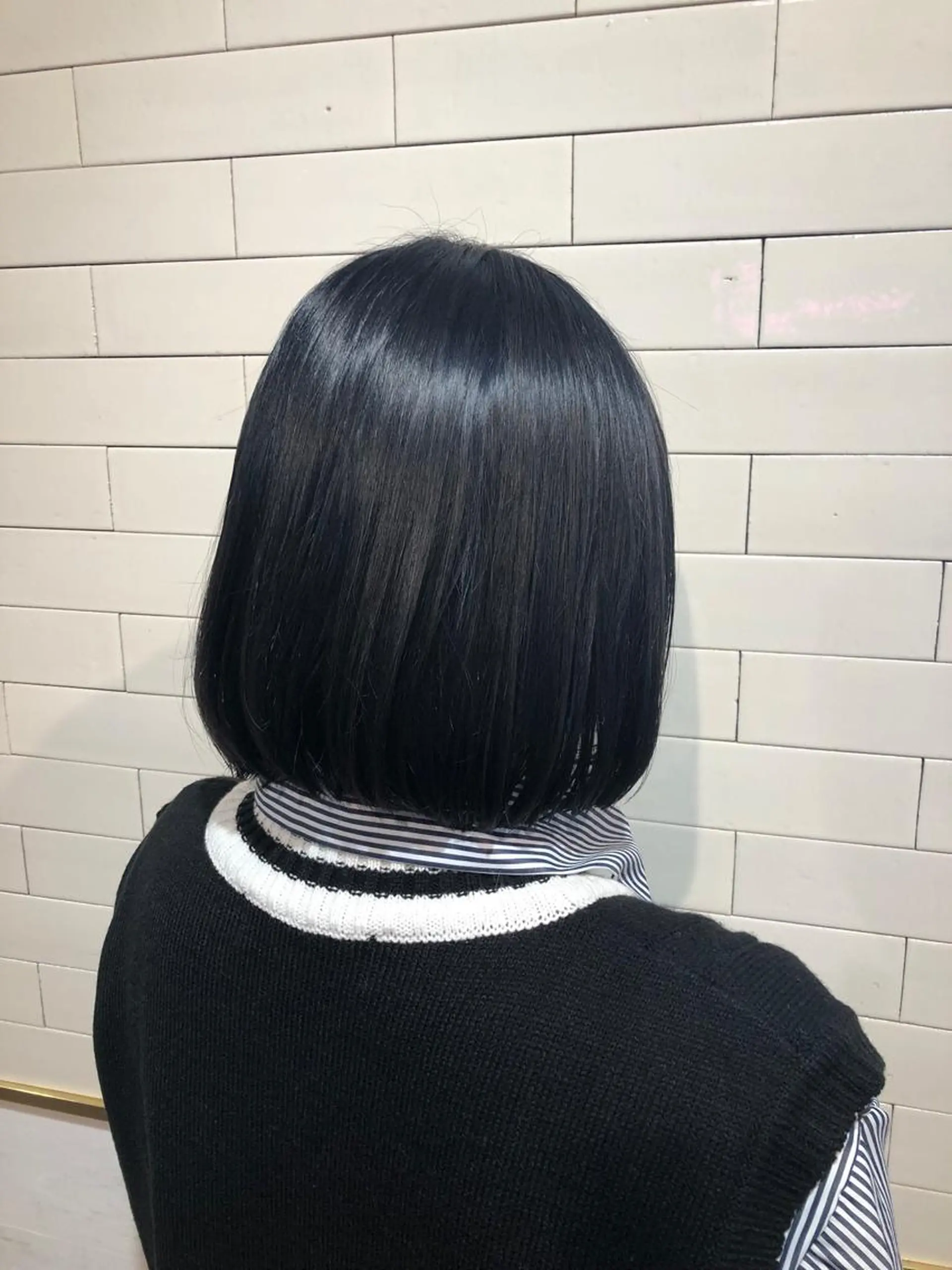 ショート カラー ネイビーカラー 🤍髪質改善➕透明感 カラー🤍川上葵のヘアスタイル