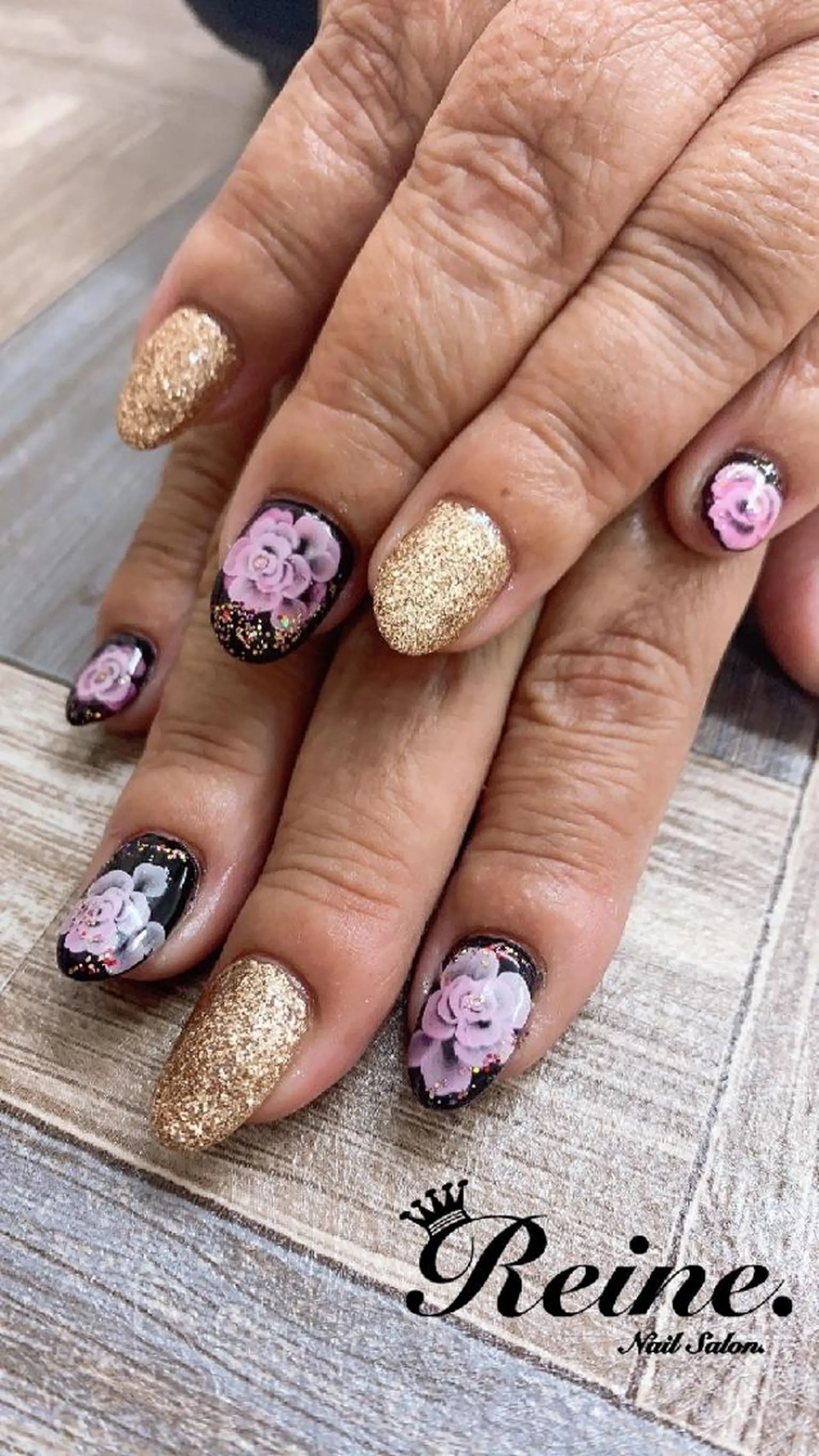 ネイル Nailsalon Reine所属・玉栄 伶奈のネイルデザイン