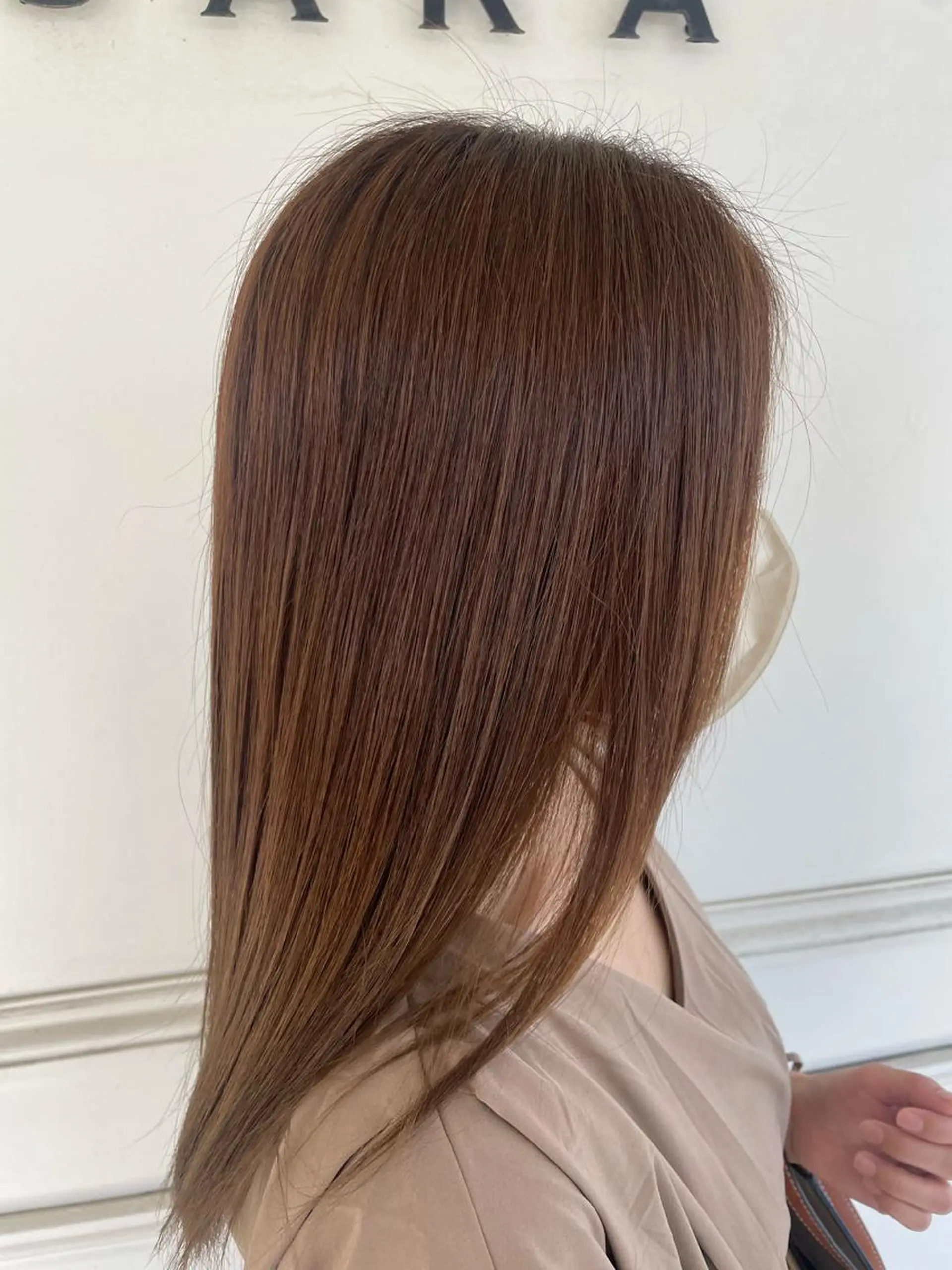 セミロング カラー ヘアカラー 長岡 香澄のヘアスタイル