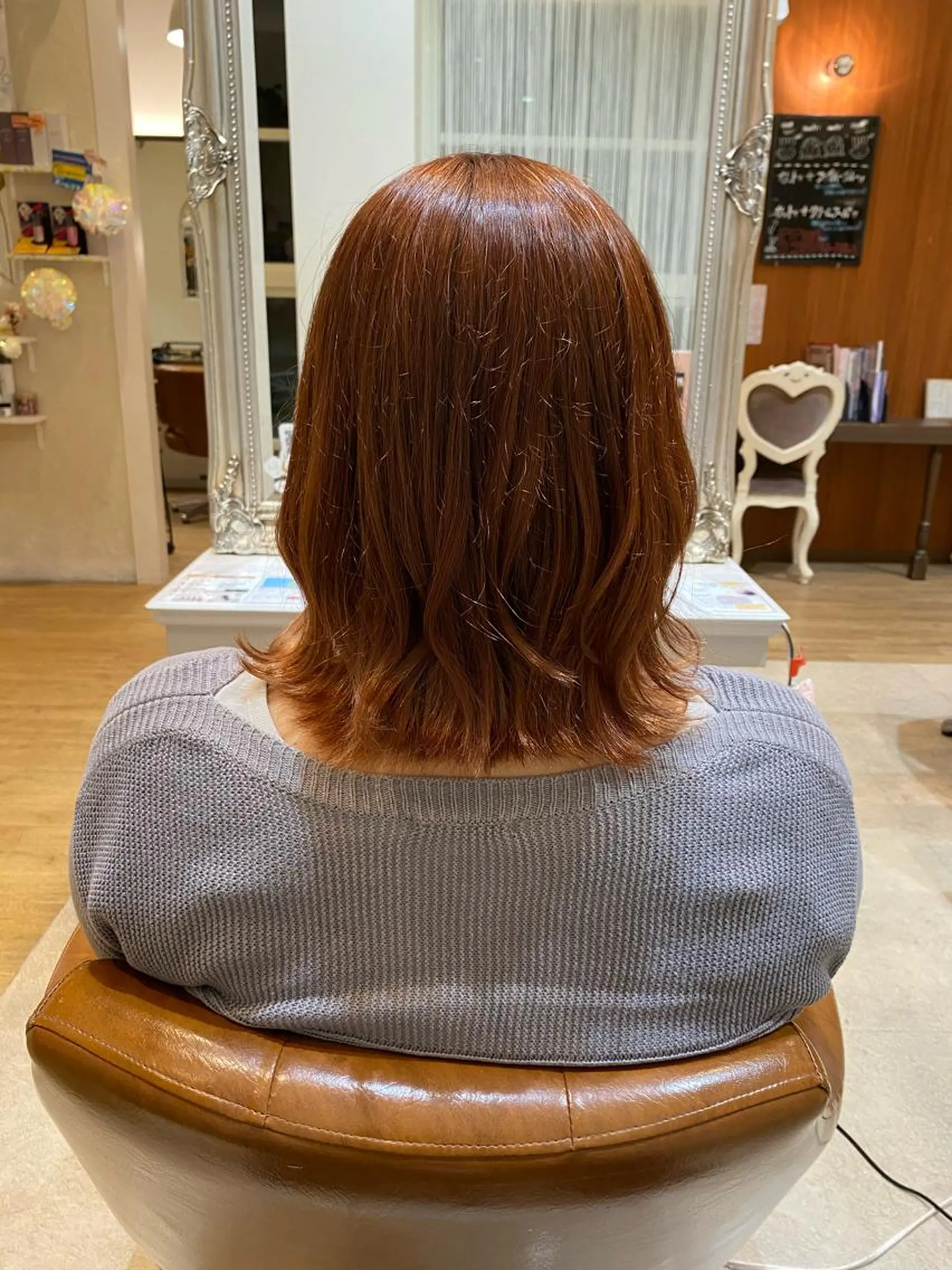 セミロング カット ヘアカラー 岡本 真実のヘアスタイル