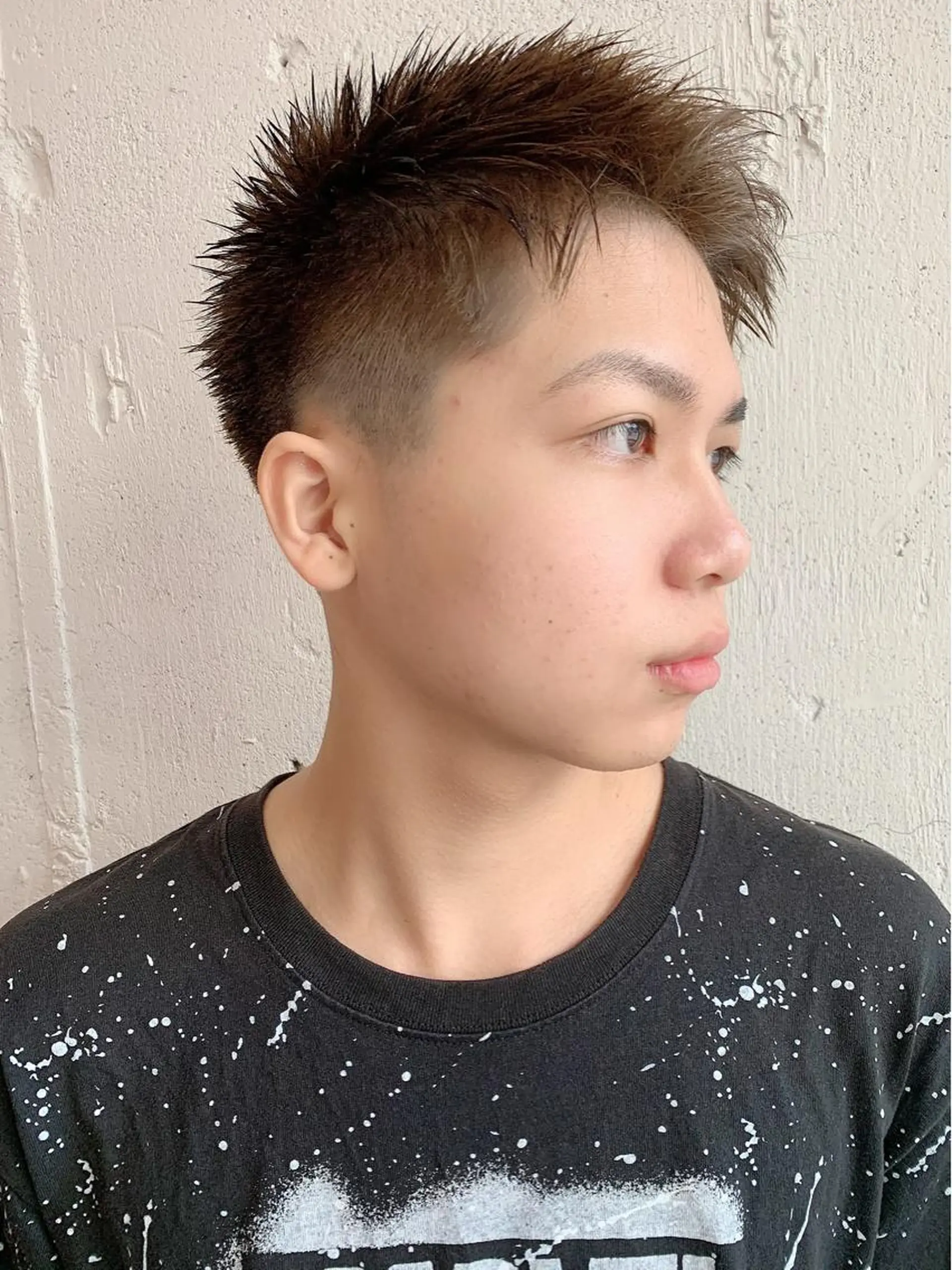 ショート カラー メンズ モヒカン カット ヘアカラー 💛丁寧さNo.🥇 🧸片山智裕💛のヘアスタイル