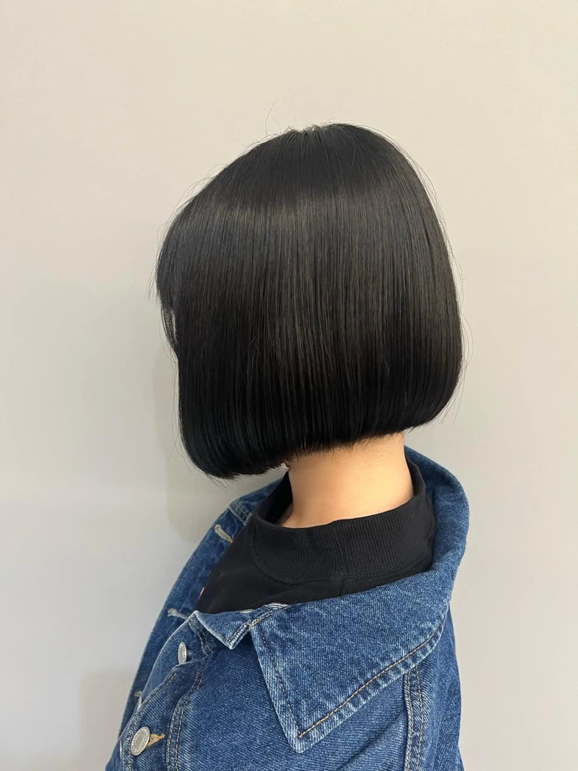 ショート ワンレンボブ ボブ カット 松尾 優依のヘアスタイル