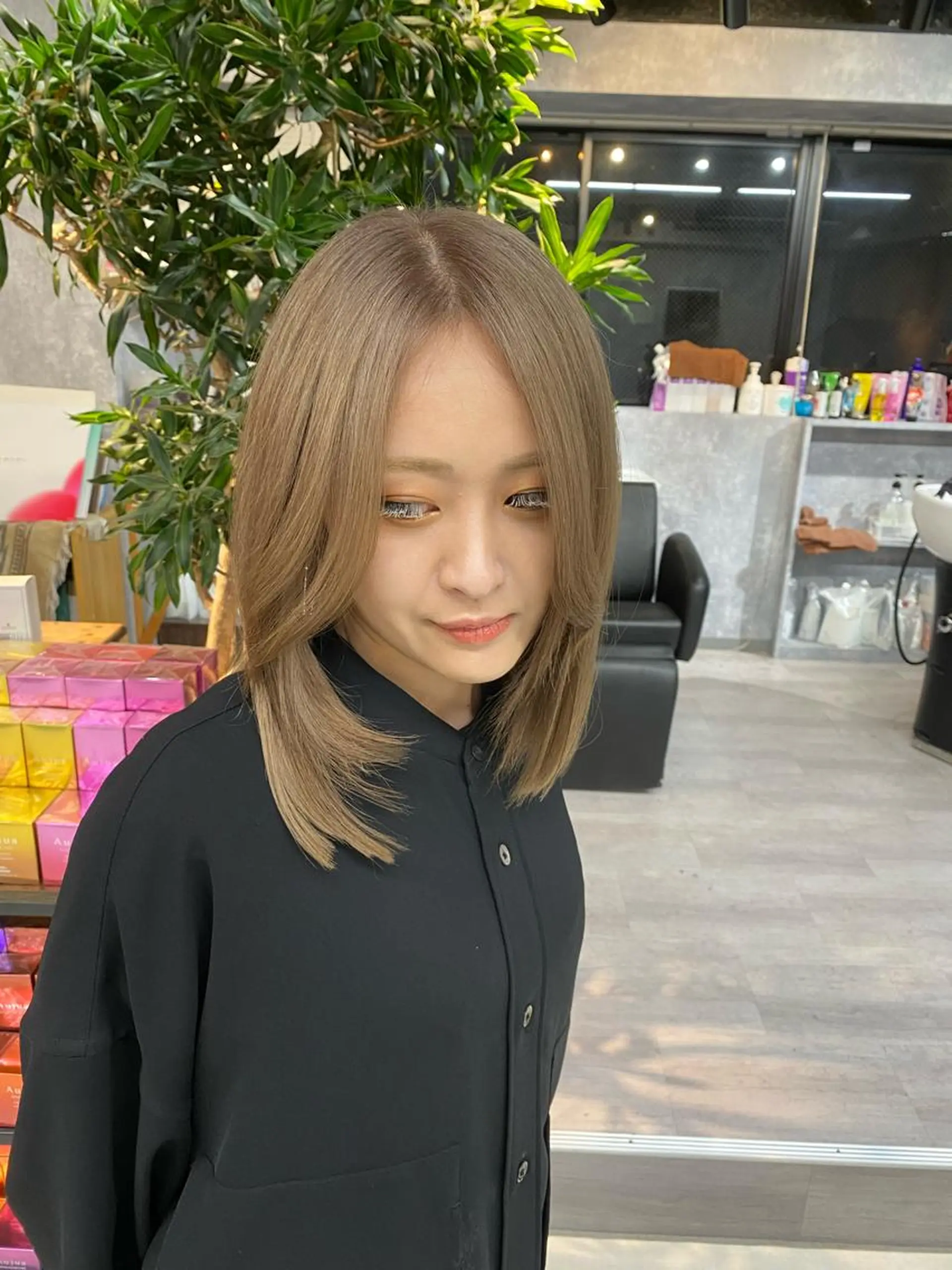 セミロング ボブ 髪質改善 韓国風ヘア レイヤーカット トリートメント 【.ico】心斎橋 飛田ゆうきのヘアスタイル