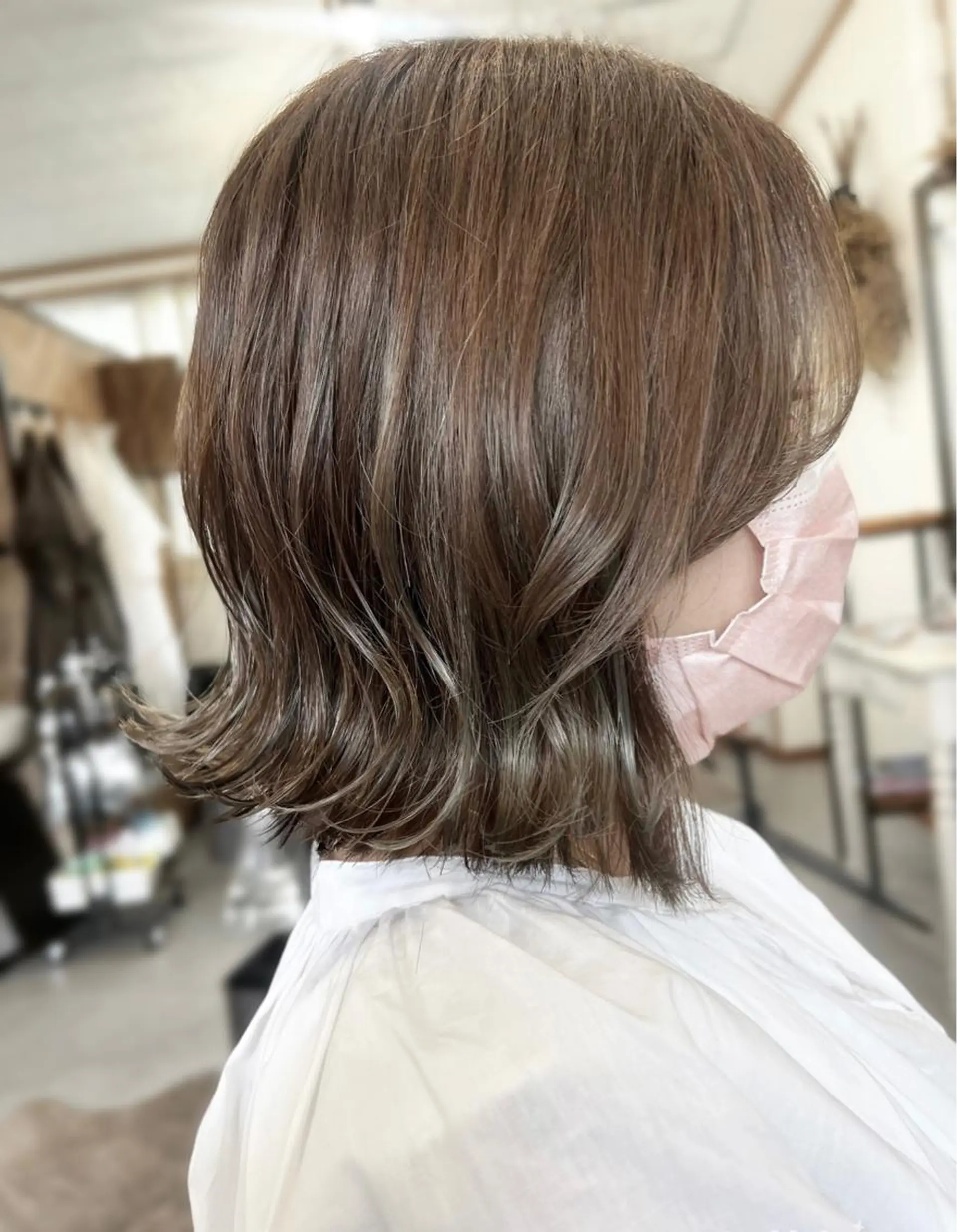 ミディアム カラー アッシュ ベージュカラー グレージュ シルバー シルバーアッシュ hair works raptureのヘアスタイル