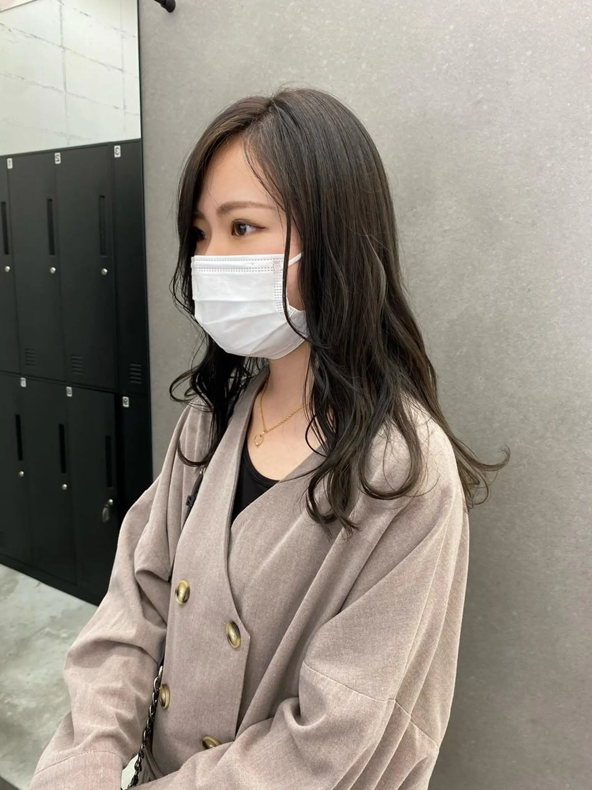 セミロング カラー パーマ ヘアアレンジ メンズ キッズ ネイル マツエク・マツパ グレージュ マットネイル Olive🫒／赤み 消し／透明感のヘアスタイル
